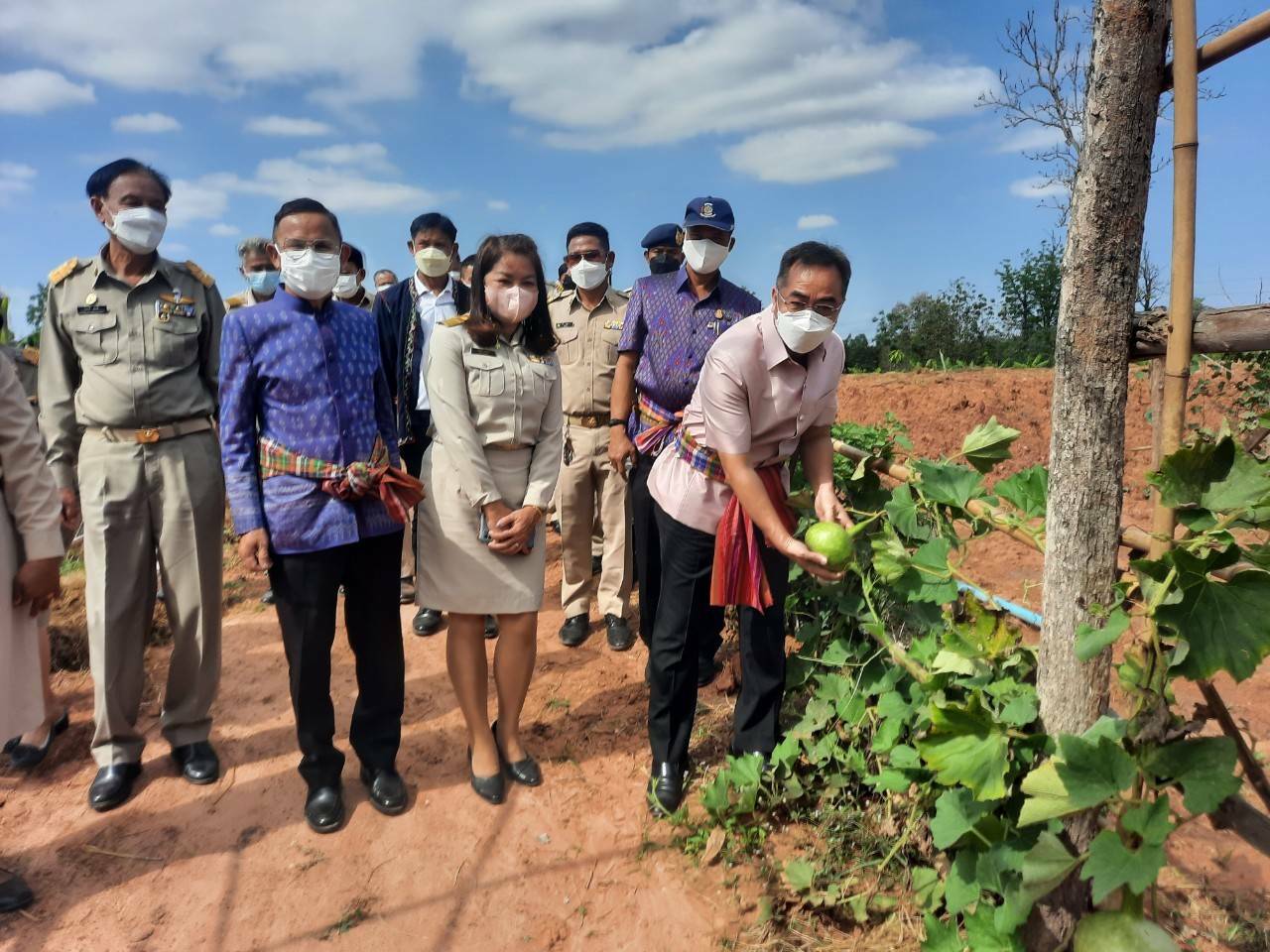 จังหวัดขอนแก่น : ผู้ตรวจราชการกระทรวงมหาดไทย (นายสุพจน์ ยศสิงห์คำ) พร้อมคณะติดตามงานในพื้นที่จังหวัดขอนแก่น