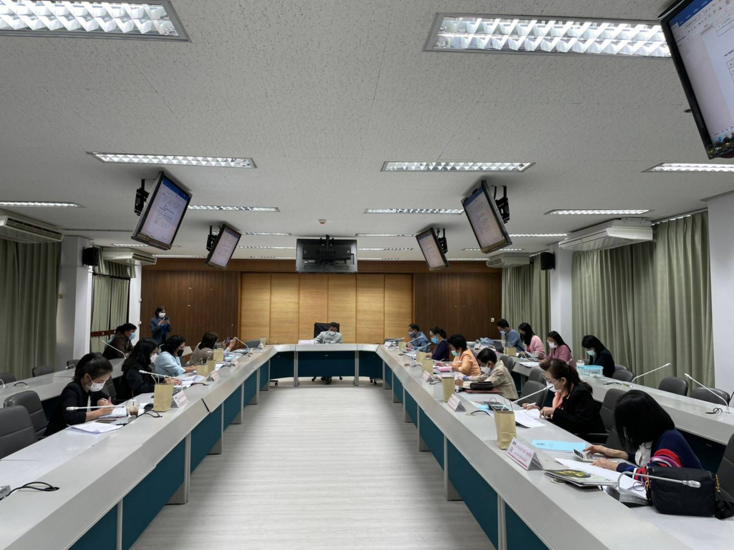 จังหวัดขอนแก่น : ประชุมคณะอนุกรรมการบริหารกองทุนพัฒนาบทบาทสตรีจังหวัด (อกส.จ.) จังหวัดขอนแก่น ครั้งที่ 3/2565 ประจำปีงบประมาณ พ.ศ.2565