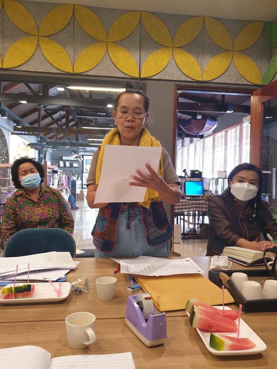 พช.ขอนแก่น : ประชุมหารือแผนการดำเนินงานศูนย์ส่งเสริมและพัฒนาสินค้า OTOP