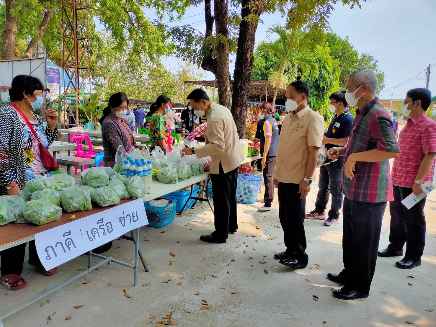พช.ขอนแก่น : ร่วมตรวจประเมินผลงานโครงการ 1 จังหวัด 1 ศูนย์เรียนรู้โครงการอันเนื่องมาจากพระราชดำริต้นแบบ