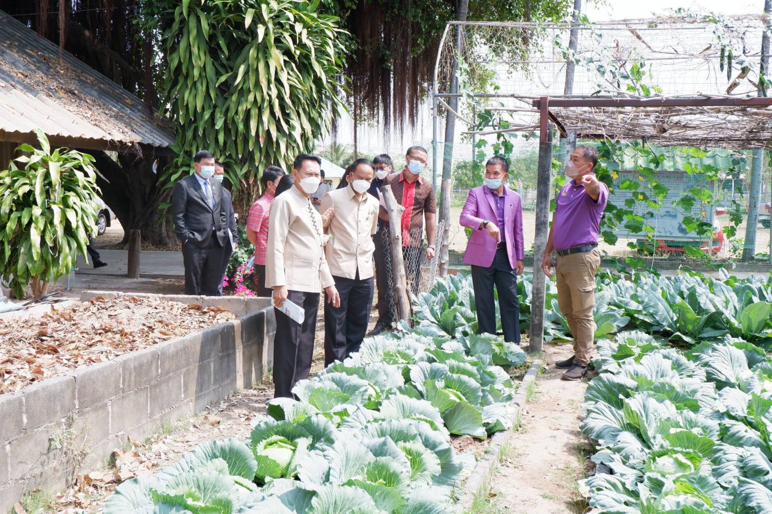 พช.ขอนแก่น : ร่วมตรวจประเมินผลงานโครงการ 1 จังหวัด 1 ศูนย์เรียนรู้โครงการอันเนื่องมาจากพระราชดำริต้นแบบ