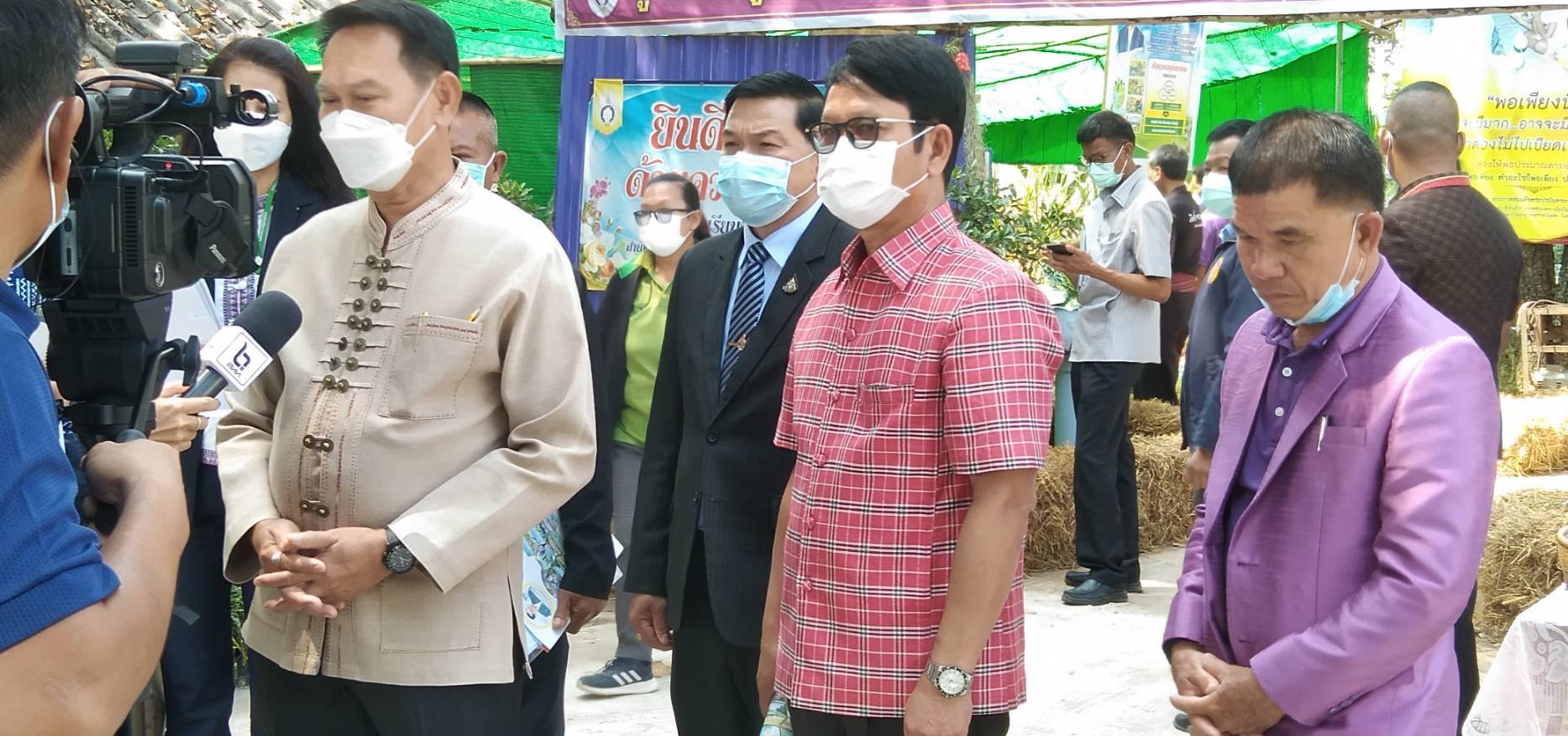 พช.ขอนแก่น : ร่วมตรวจประเมินผลงานโครงการ 1 จังหวัด 1 ศูนย์เรียนรู้โครงการอันเนื่องมาจากพระราชดำริต้นแบบ