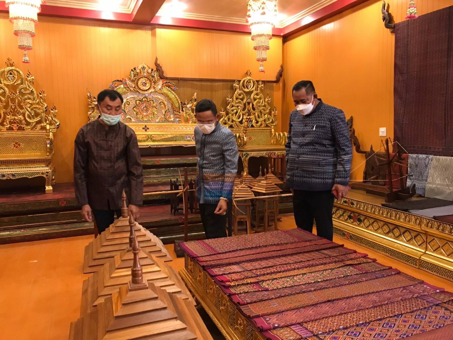 ผู้ตรวจราชการกรมการพัฒนาชุมชน ลงพื้นที่ตรวจเยี่ยมการขับเคลื่อนกิจกรรมพัฒนาชุมชน พร้อมมอบนโยบายแนวทางการดำเนินงาน ประจำปีงบประมาณ พ.ศ. 2565 ในพื้นที่จังหวัดขอนแก่น