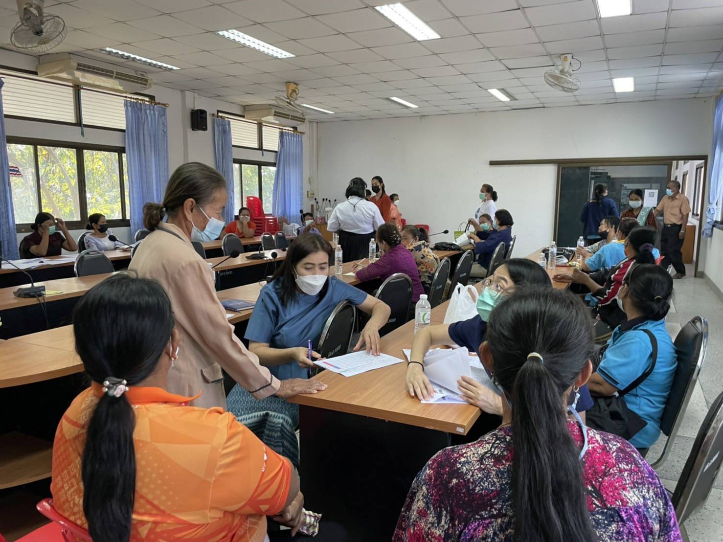 ผู้ตรวจราชการกรมการพัฒนาชุมชน ลงพื้นที่ตรวจเยี่ยมการขับเคลื่อนกิจกรรมพัฒนาชุมชน พร้อมมอบนโยบายแนวทางการดำเนินงาน ประจำปีงบประมาณ พ.ศ. 2565 ในพื้นที่จังหวัดขอนแก่น