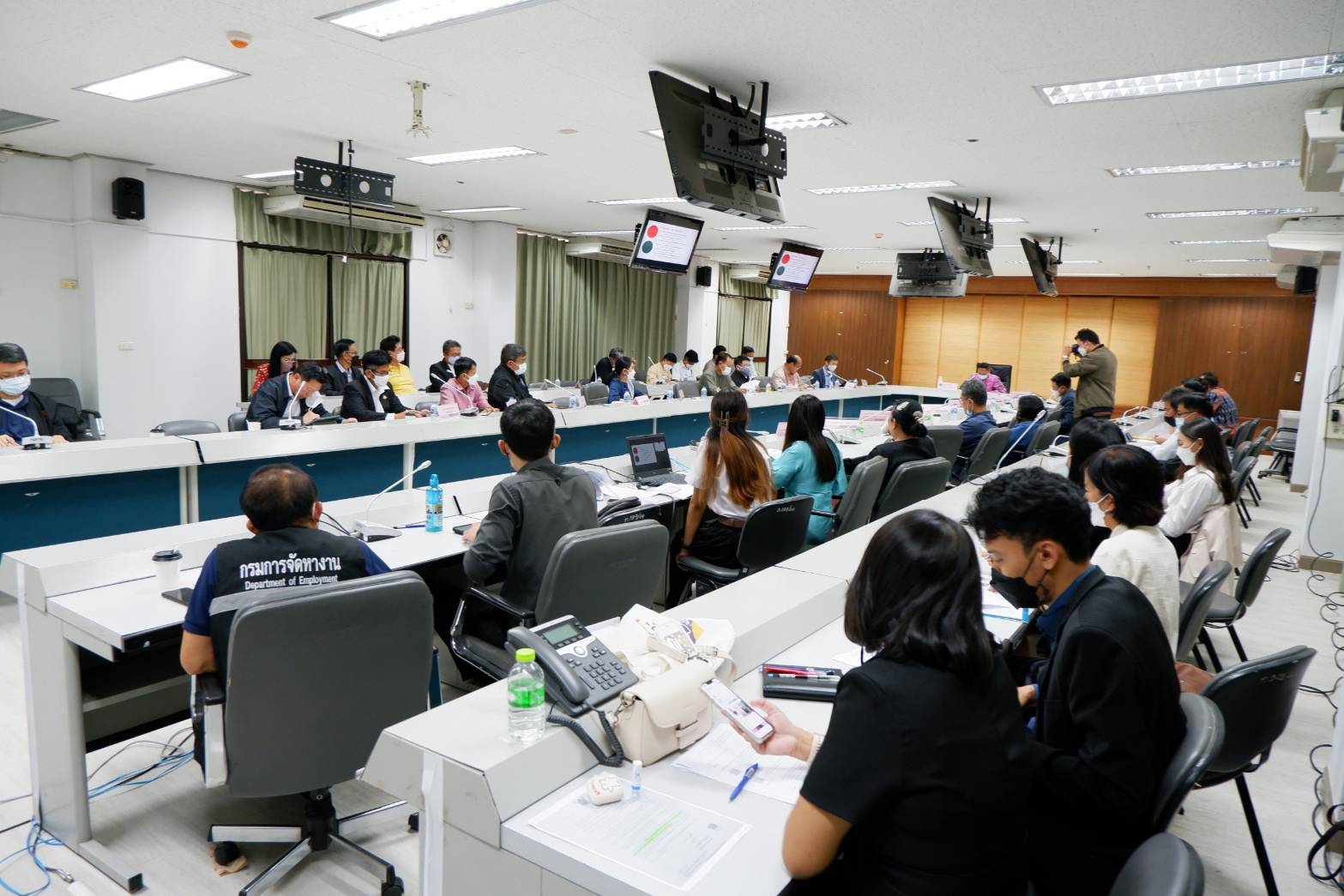พช.ขอนแก่น : ร่วมประชุมคณะกรรมการร่วมภาครัฐและเอกชนเพื่อพัฒนาและแก้ไขปัญหาทางเศรษฐกิจ จังหวัดขอนแก่น (กรอ.จังหวัดขอนแก่น) ครั้งที่ 1 ประจำปีงบประมาณ พ.ศ. 2565