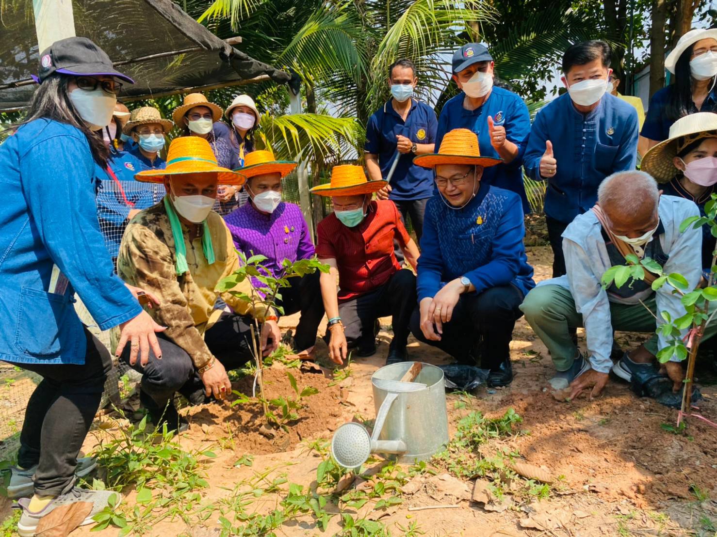 พช.ขอนแก่น : รองอธิบดี พช. (นายสุรศักดิ์ อักษรกุล) นำทีม เยือนถิ่นหมอแคน ลุยพื้นที่ต้นแบบการพัฒนาคุณภาพชีวิตตามหลักทฤษฎีใหม่ ประยุกต์สู่ “โคก หนอง นา พช.”