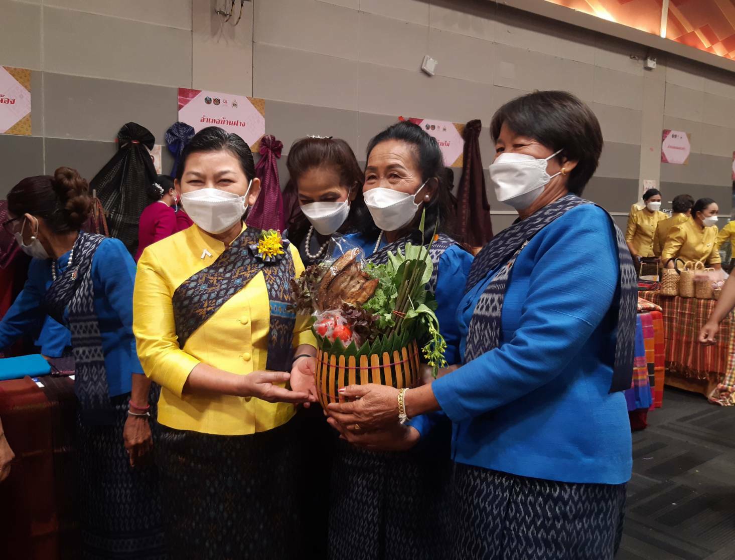 จังหวัดขอนแก่น : ประธานสภาสตรีแห่งชาติ ในพระบรมราชินูปถัมภ์ เปิดงานวันสตรีสากล 2565 “รวมพลังสตรี ศรีขอนแก่น สืบสาน สร้างสรรค์ แบ่งปันชุมชน”