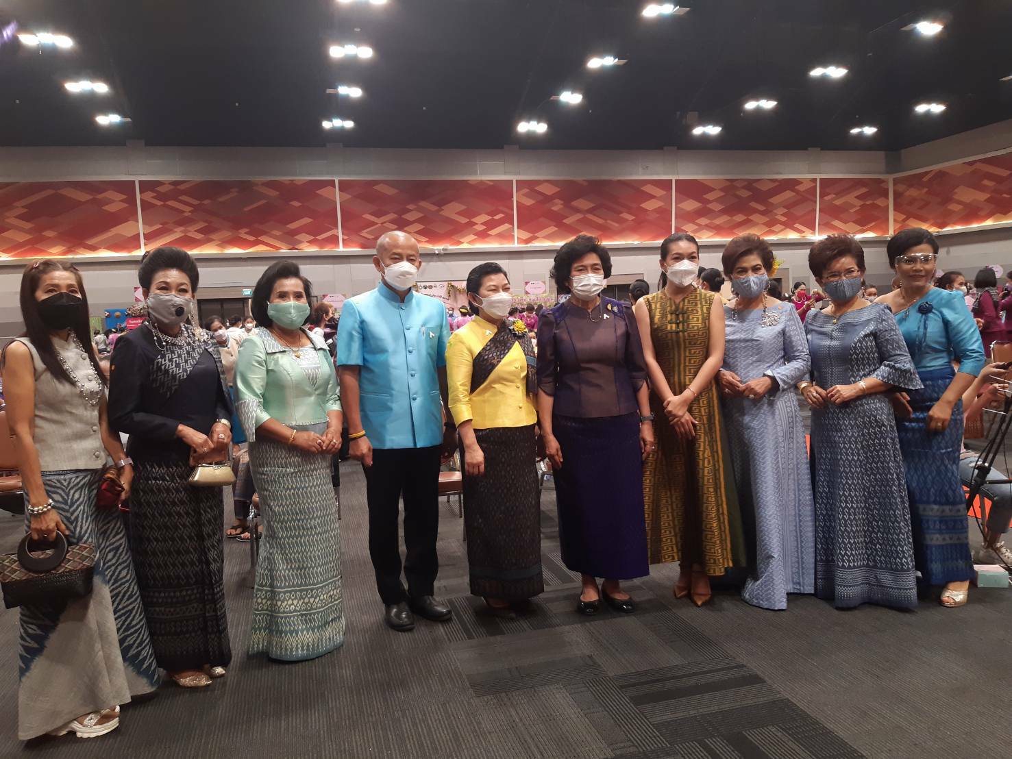 จังหวัดขอนแก่น : ประธานสภาสตรีแห่งชาติ ในพระบรมราชินูปถัมภ์ เปิดงานวันสตรีสากล 2565 “รวมพลังสตรี ศรีขอนแก่น สืบสาน สร้างสรรค์ แบ่งปันชุมชน”