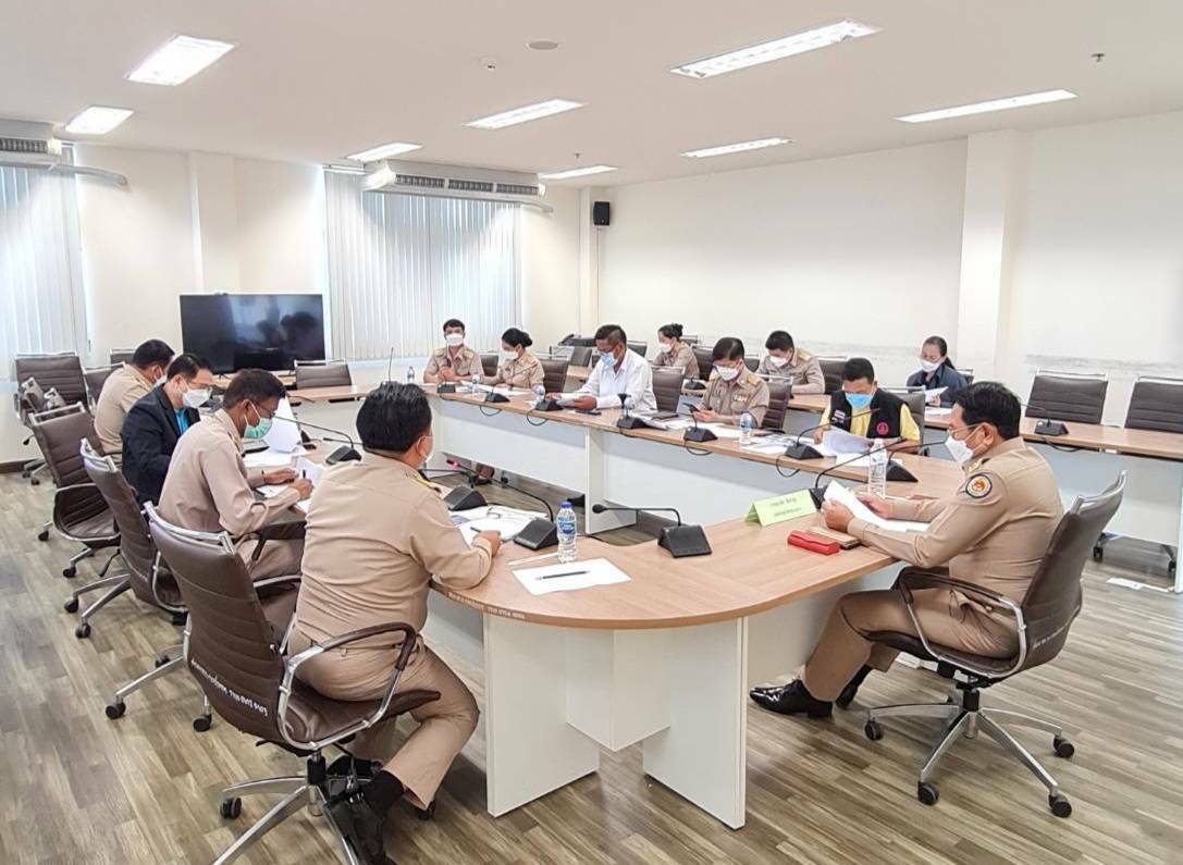พช.ขอนแก่น : ร่วมประชุมคณะทำงานขับเคลื่อนการดำเนินงานการขจัดความยากจนและพัฒนาคนทุกช่วงวัยอย่างยั่งยืนตามหลักปรัชญาของเศรษฐกิจพอเพียงมิติที่ 5 การเข้าถึงสวัสดิการแห่งรัฐและหนี้สินของครัวเรือนเป้าหมาย