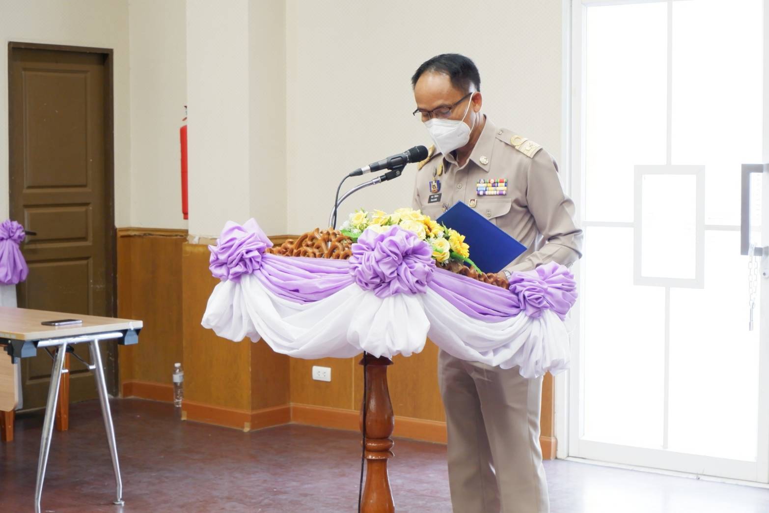 จังหวัดขอนแก่น : มอบใบประกาศเกียรติคุณและเงินรางวัลหมู่บ้านกองทุนแม่ของแผ่นดินดีเด่น ระดับจังหวัด ตามโครงการประกวดกองทุนแม่ของแผ่นดินดีเด่น ระดับจังหวัด ประจำปี 2565