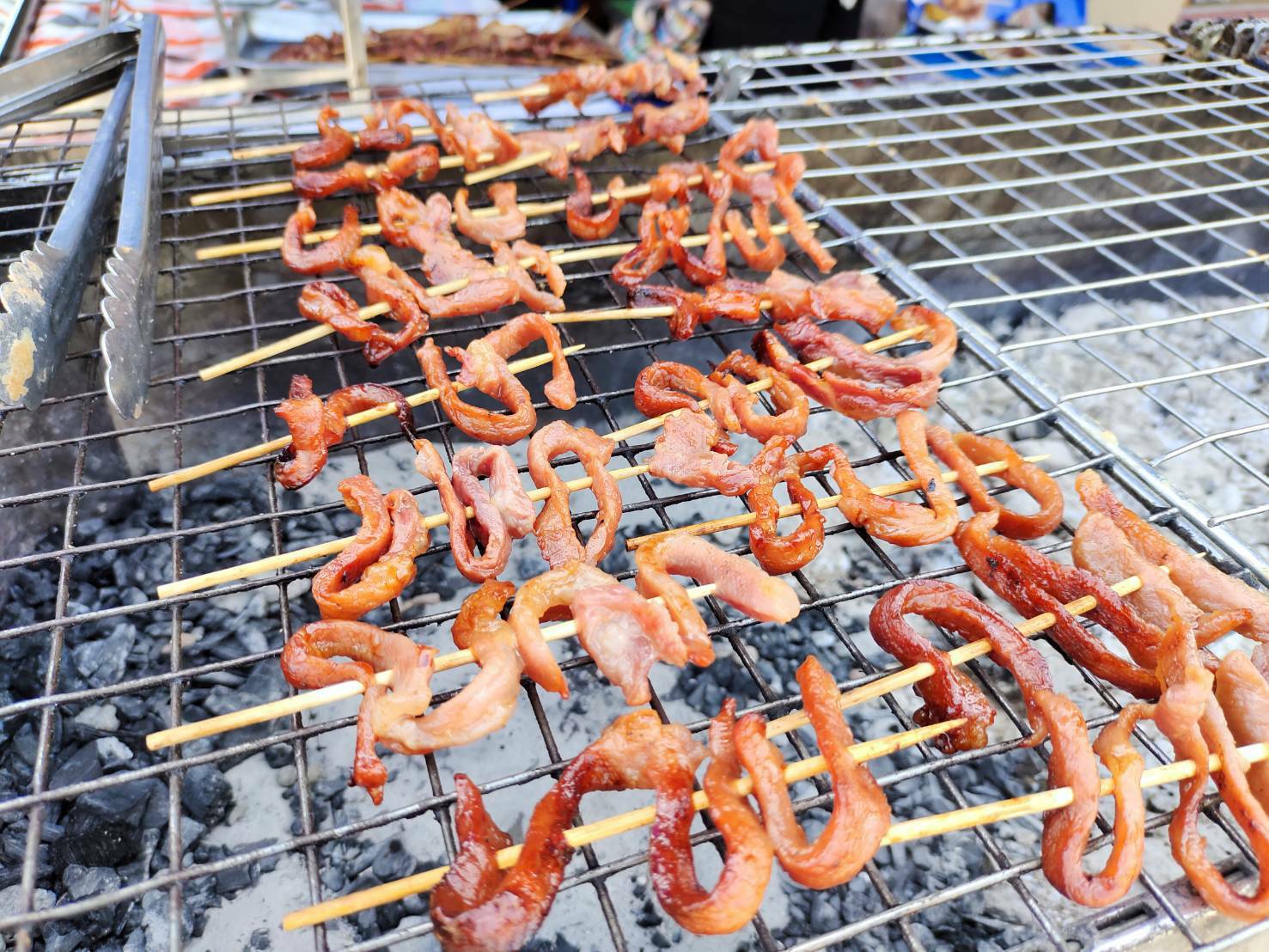 พช.ขอนแก่น : ยังเดินหน้าขับเคลื่อนตลาดนัดชุมชนประชารัฐสุขใจ สู้ภัย COVID-19 อย่างต่อเนื่อง