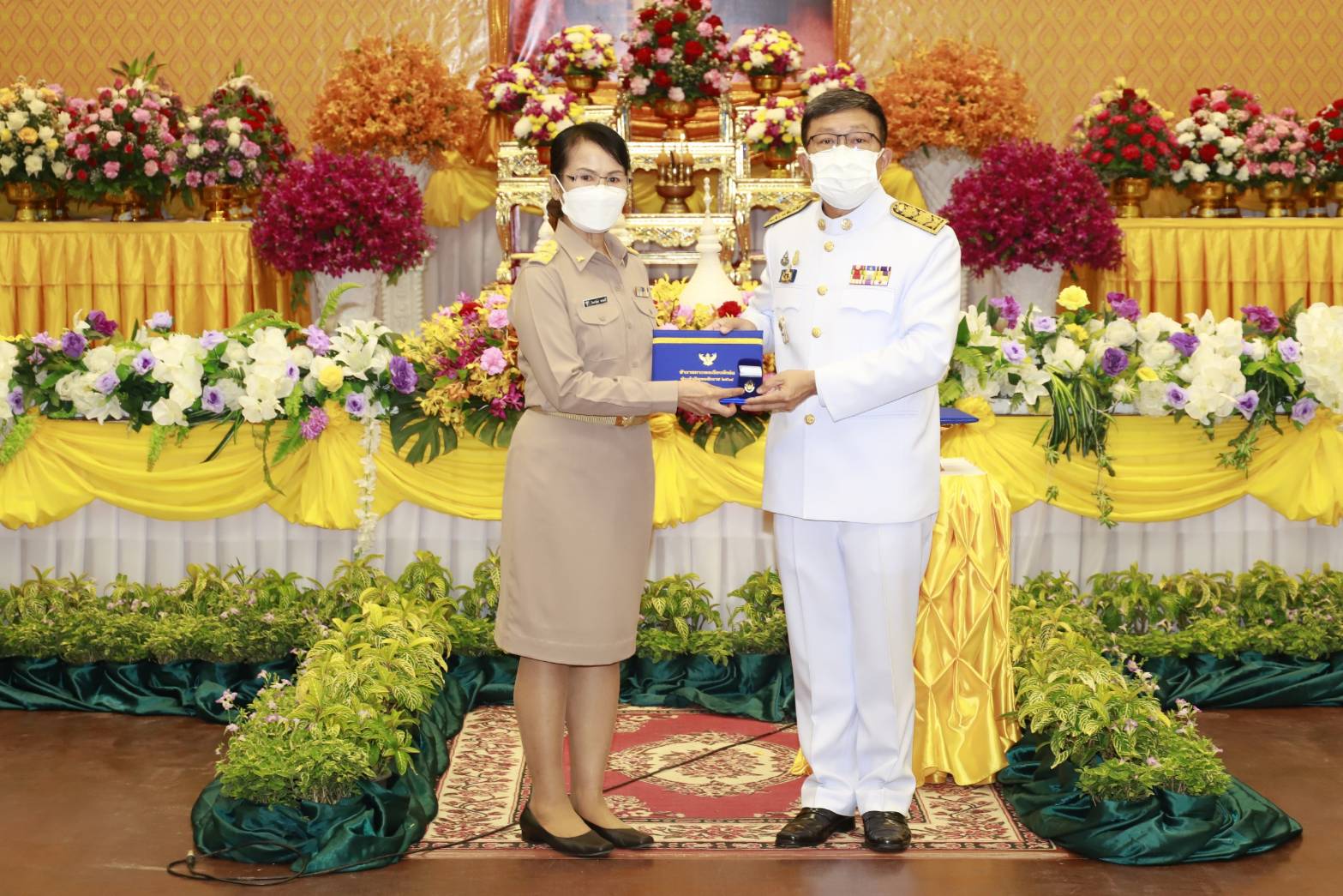 ?จังหวัดขอนแก่น : จัดพิธีวันที่ระลึกพระบาทสมเด็จพระนั่งเกล้าเจ้าอยู่หัว พระมหาเจษฎาราชเจ้า และวันข้าราชการพลเรือน?
