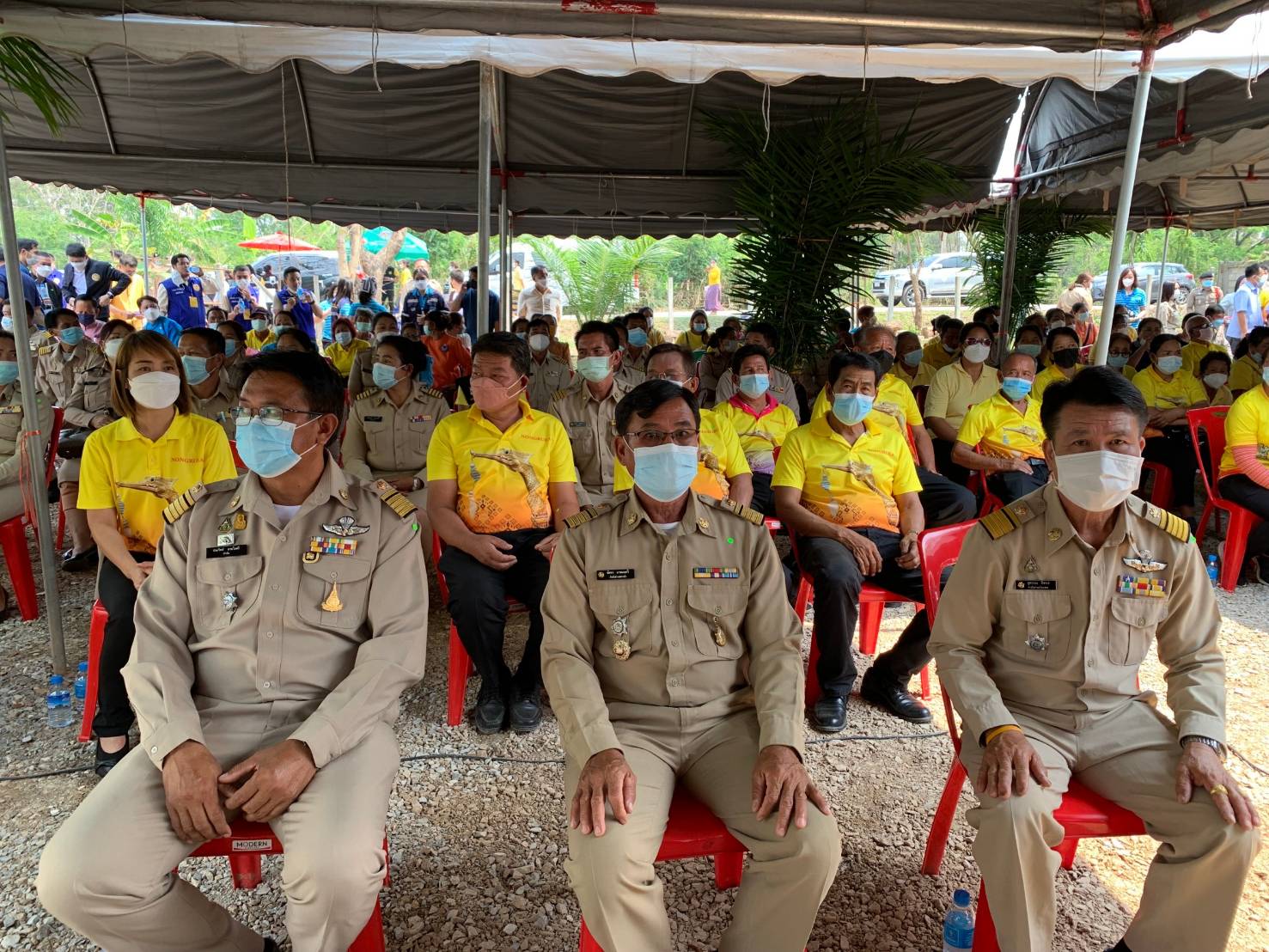 จังหวัดขอนแก่น “รัฐมนตรีว่าการกระทรวงมหาดไทย และคณะ ลงพื้นที่ตรวจเยี่ยมครัวเรือนเป้าหมายแก้ปัญหาความยากจนในอำเภอหนองเรือ จังหวัดขอนแก่น พร้อมให้กำลังใจครอบครัวเน้นย้ำทุกภาคส่วนบูรณาการ ช่วยเหลือเพื่อพัฒนา คุณภาพชีวิต ที่ดีขึ้นอย่างยั่งยืน