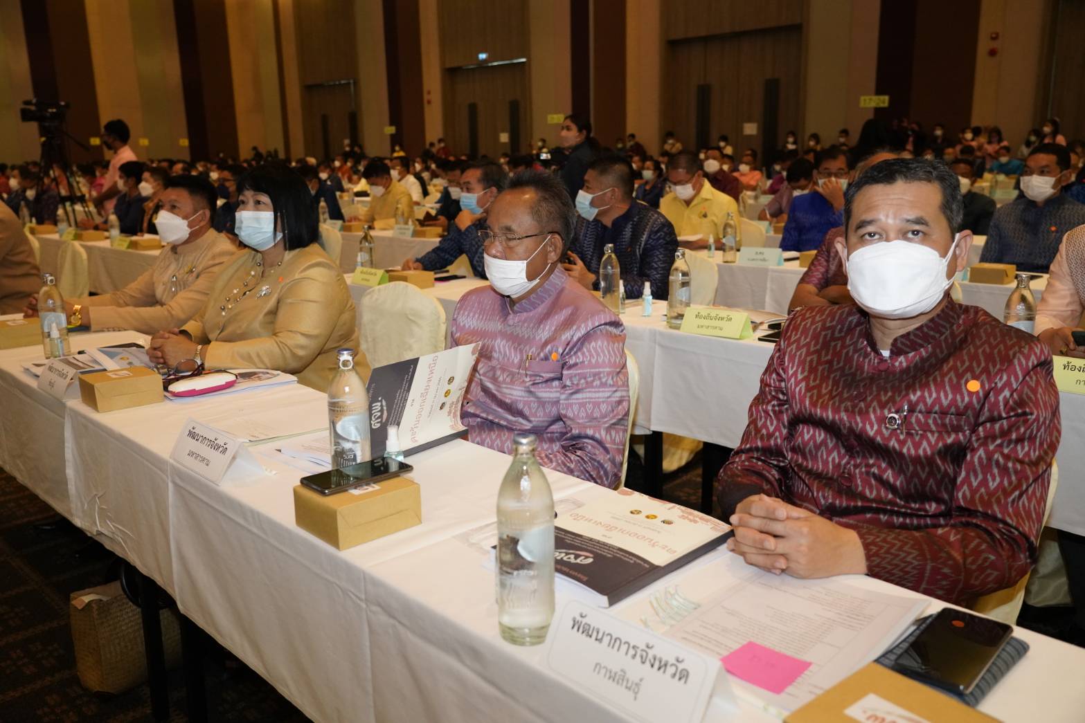จังหวัดขอนแก่น : รัฐมนตรีว่าการกระทรวงมหาดไทย มอบนโยบายขับเคลื่อน ศจพ.ระดับพื้นที่ในการประชุมเชิงปฏิบัติการเพื่อซักซ้อมแนวทางการขับเคลื่อนศูนย์อำนวยการขจัดความยากจนและพัฒนาคนทุกช่วงวัยอย่างยั่งยืนตามหลักปรัชญาของเศรษฐกิจพอเพียงในระดับพื้นที่ ปีงบประมาณ พ.ศ. 2565  ภาคตะวันออกเฉียงเหนือ