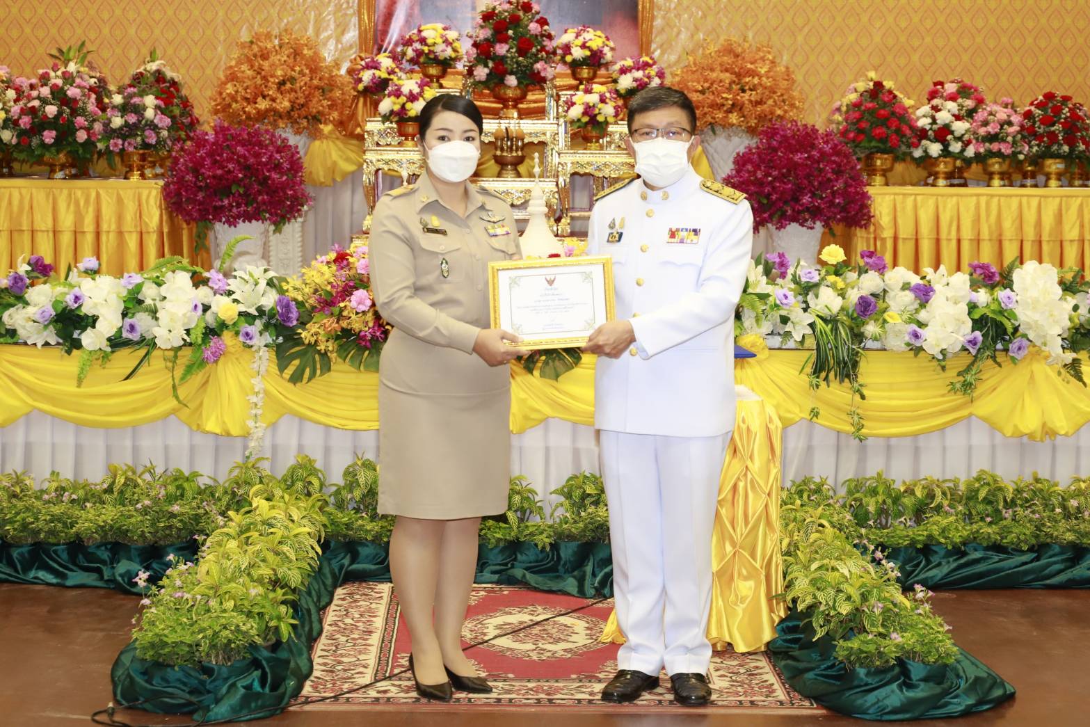?จังหวัดขอนแก่น : จัดพิธีวันที่ระลึกพระบาทสมเด็จพระนั่งเกล้าเจ้าอยู่หัว พระมหาเจษฎาราชเจ้า และวันข้าราชการพลเรือน?