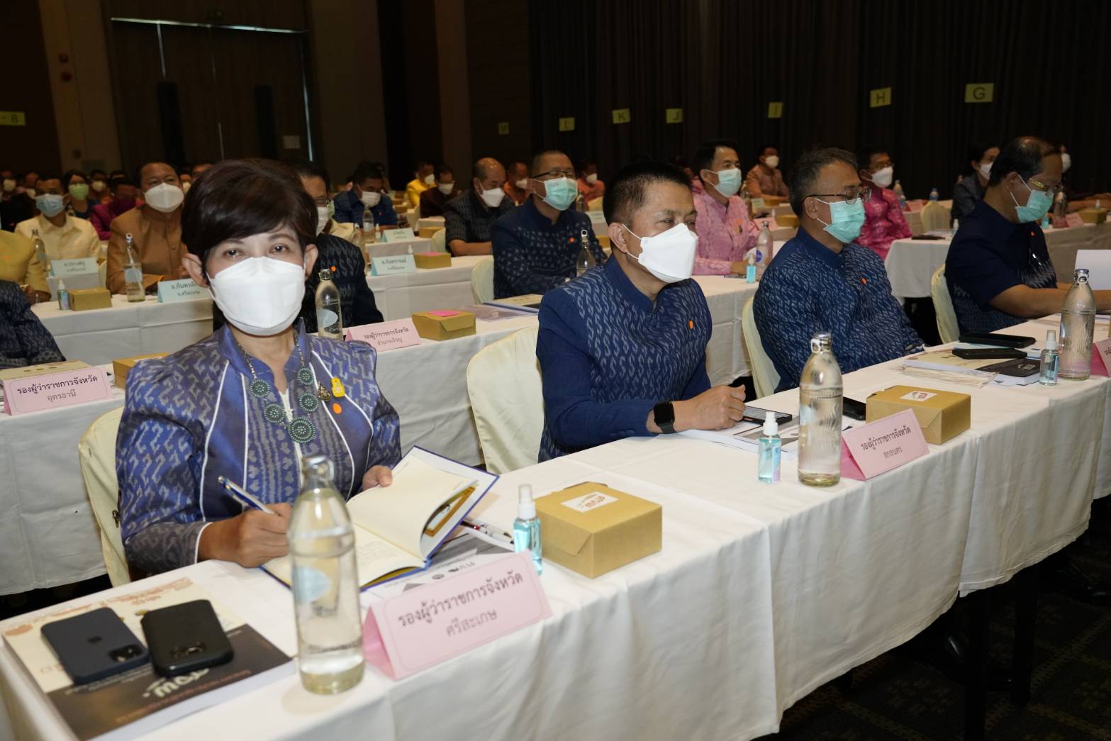 จังหวัดขอนแก่น : รัฐมนตรีว่าการกระทรวงมหาดไทย มอบนโยบายขับเคลื่อน ศจพ.ระดับพื้นที่ในการประชุมเชิงปฏิบัติการเพื่อซักซ้อมแนวทางการขับเคลื่อนศูนย์อำนวยการขจัดความยากจนและพัฒนาคนทุกช่วงวัยอย่างยั่งยืนตามหลักปรัชญาของเศรษฐกิจพอเพียงในระดับพื้นที่ ปีงบประมาณ พ.ศ. 2565  ภาคตะวันออกเฉียงเหนือ