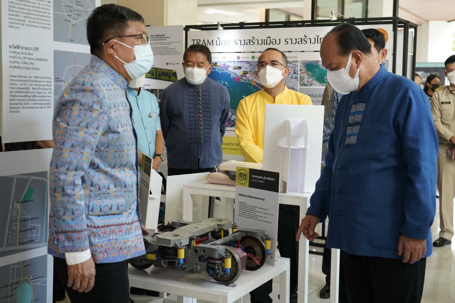 จังหวัดขอนแก่น : รัฐมนตรีว่าการกระทรวงมหาดไทย มอบนโยบายขับเคลื่อน ศจพ.ระดับพื้นที่ในการประชุมเชิงปฏิบัติการเพื่อซักซ้อมแนวทางการขับเคลื่อนศูนย์อำนวยการขจัดความยากจนและพัฒนาคนทุกช่วงวัยอย่างยั่งยืนตามหลักปรัชญาของเศรษฐกิจพอเพียงในระดับพื้นที่ ปีงบประมาณ พ.ศ. 2565  ภาคตะวันออกเฉียงเหนือ