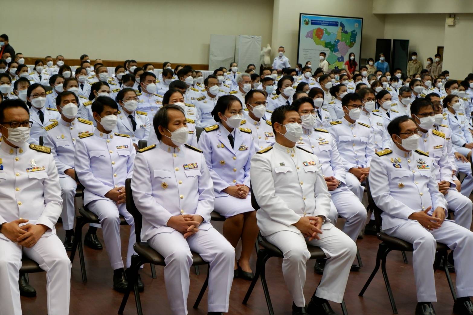?จังหวัดขอนแก่น : จัดพิธีวันที่ระลึกพระบาทสมเด็จพระนั่งเกล้าเจ้าอยู่หัว พระมหาเจษฎาราชเจ้า และวันข้าราชการพลเรือน?