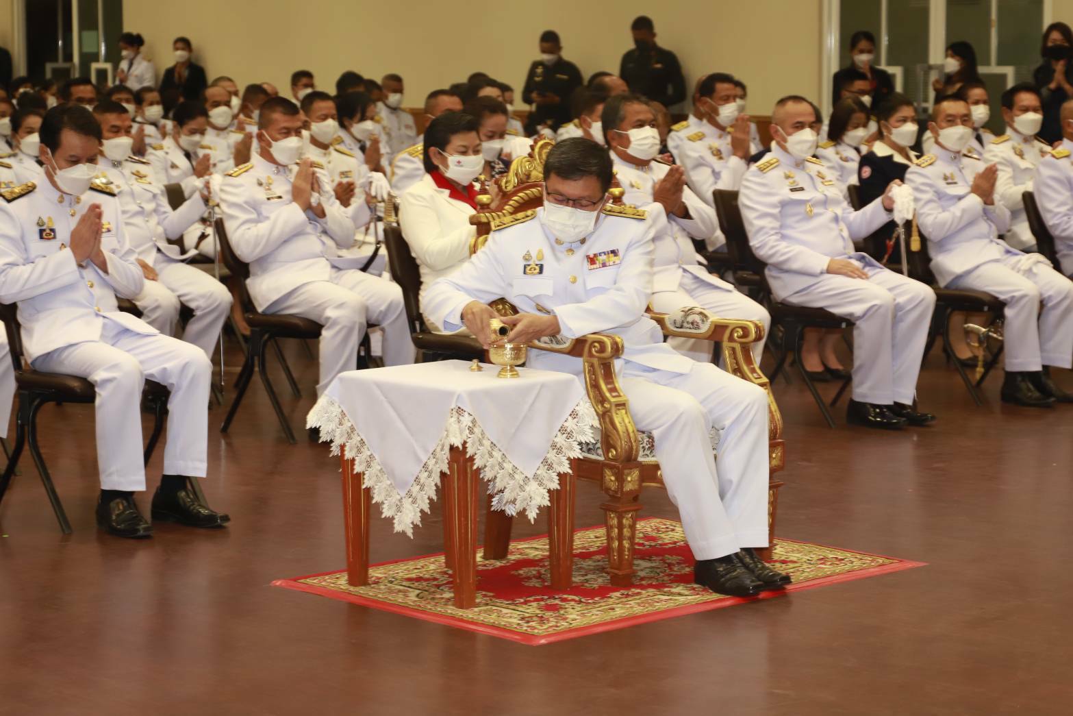พัฒนาการจังหวัดขอนแก่น: วางพานพุ่มดอกไม้ เนื่องใน “วันจักรี” 6 เม.ย. 2565
