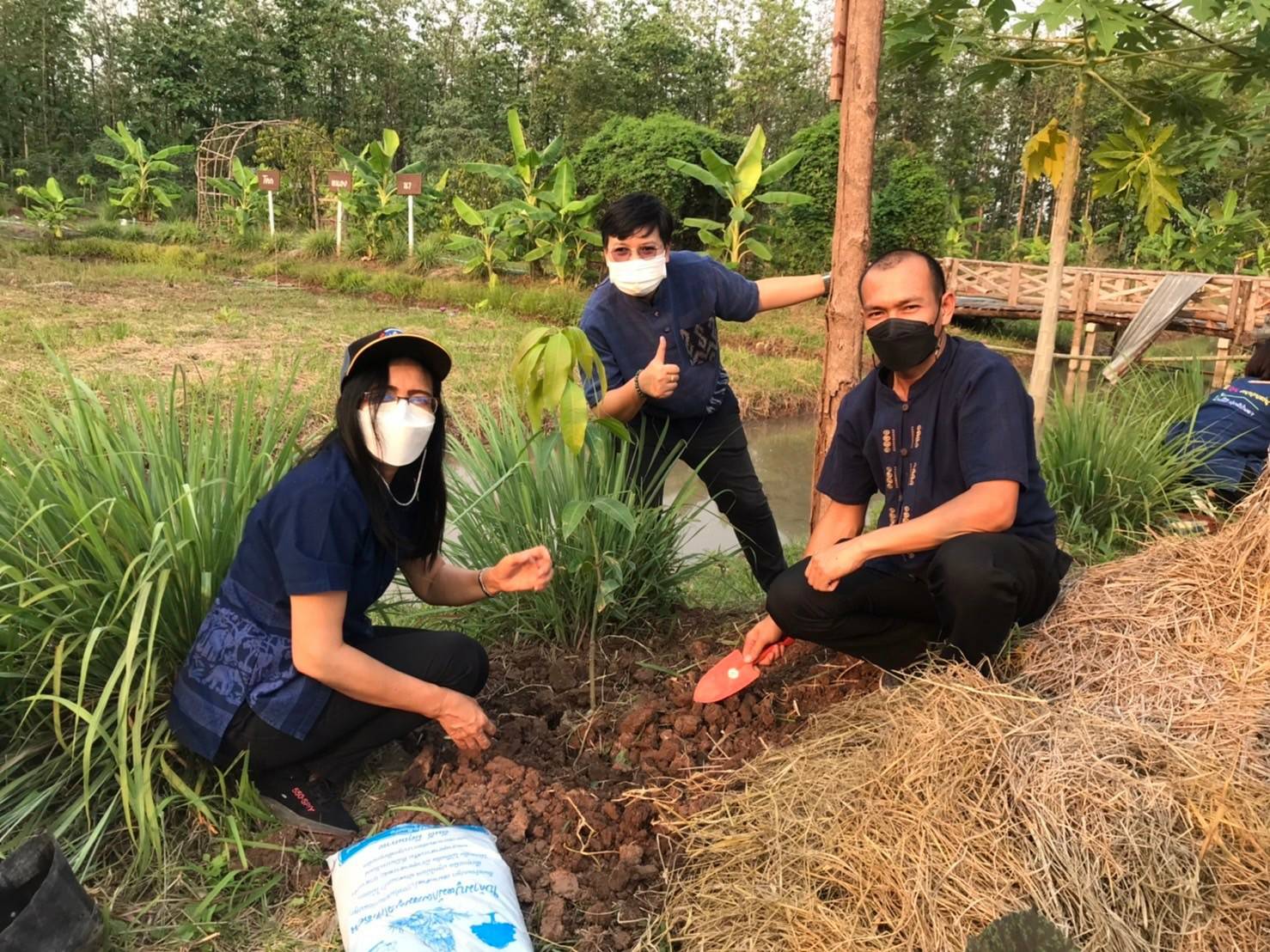 พช.ขอนแก่น : นายวสันต์ ชิงชนะ ผู้ตรวจราชการกรมการพัฒนาชุมชน เขตตรวจราชการที่ 12 ลงพื้นที่ติดตามผลการขับเคลื่อนงานการขจัดความยากจนและพัฒนาคนทุกช่วงวัยอย่างยั่งยืน ตามหลักปรัชญาของเศรษฐกิจพอเพียง และการขับเคลื่อนงานตามภารกิจสำคัญของกรมการพัฒนาชุมชน ปี 2565 จังหวัดขอนแก่น