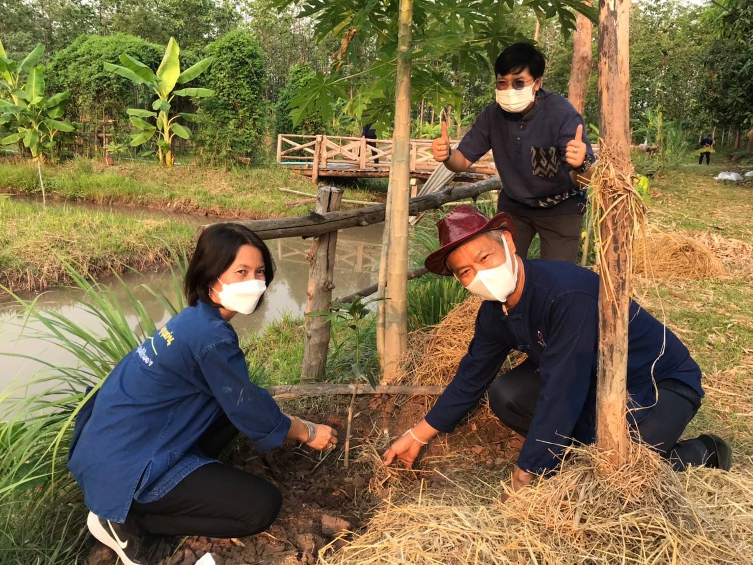 พช.ขอนแก่น : นายวสันต์ ชิงชนะ ผู้ตรวจราชการกรมการพัฒนาชุมชน เขตตรวจราชการที่ 12 ลงพื้นที่ติดตามผลการขับเคลื่อนงานการขจัดความยากจนและพัฒนาคนทุกช่วงวัยอย่างยั่งยืน ตามหลักปรัชญาของเศรษฐกิจพอเพียง และการขับเคลื่อนงานตามภารกิจสำคัญของกรมการพัฒนาชุมชน ปี 2565 จังหวัดขอนแก่น
