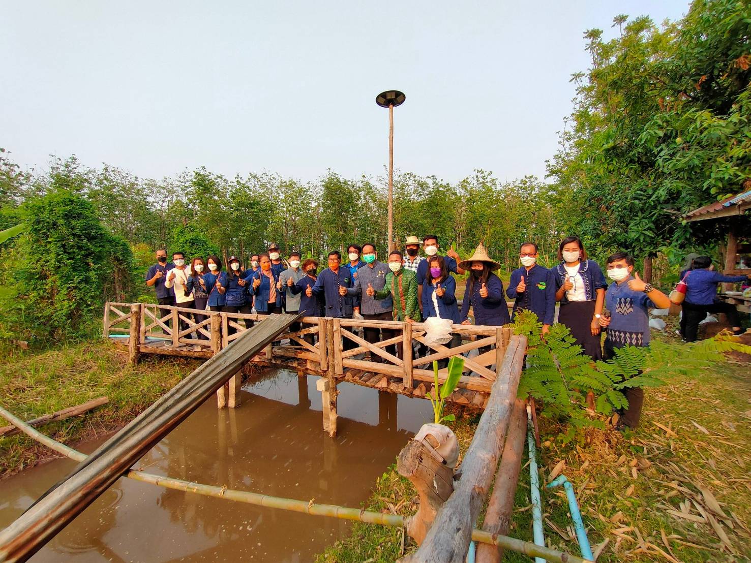 พช.ขอนแก่น : นายวสันต์ ชิงชนะ ผู้ตรวจราชการกรมการพัฒนาชุมชน เขตตรวจราชการที่ 12 ลงพื้นที่ติดตามผลการขับเคลื่อนงานการขจัดความยากจนและพัฒนาคนทุกช่วงวัยอย่างยั่งยืน ตามหลักปรัชญาของเศรษฐกิจพอเพียง และการขับเคลื่อนงานตามภารกิจสำคัญของกรมการพัฒนาชุมชน ปี 2565 จังหวัดขอนแก่น