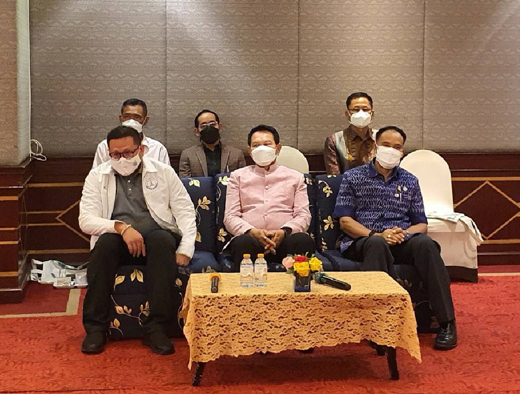 พช.ขอนแก่น : ร่วมเป็นเกียรติในพิธีเปิดโครงการ สร้างจิตสำนึกพลเมืองดีวิถีประชาธิปไตย กิจกรรมอบรมเสริมสร้างความรู้ความเข้าใจที่ถูกต้องเกี่ยวกับการเมืองการปกครองระบอบประชาธิปไตยอันมีพระมหากษัตริย์ทรงเป็นประมุขแก่เครือข่ายระดับตำบล (วิทยากรประชาธิปไตยตำบล)