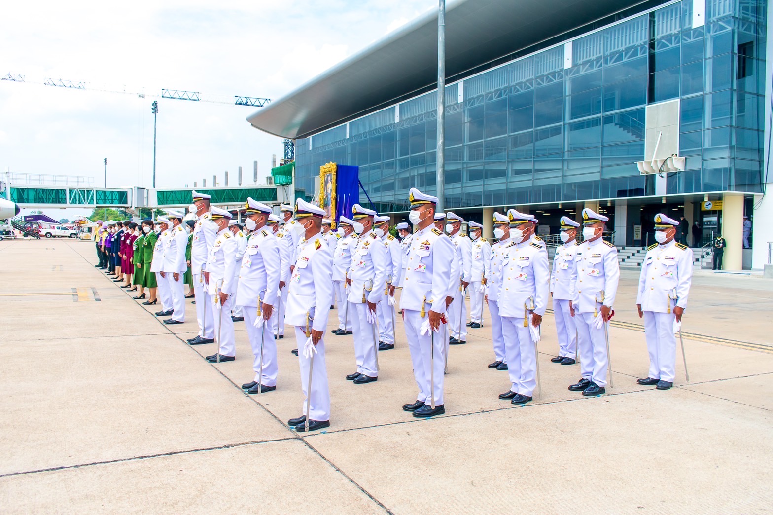 พช.ขอนแก่น : เฝ้าส่งเสด็จสมเด็จพระกนิษฐาธิราชเจ้า กรมสมเด็จพระเทพรัตนราชสุดา ฯ สยามบรมราชกุมารี เสด็จพระราชดําเนินไปทรงปฏิบัติพระราชกรณียกิจในพื้นที่จังหวัดขอนแก่น และจังหวัดมหาสารคาม ณ ท่าอากาศยานนานาชาติขอนแก่น