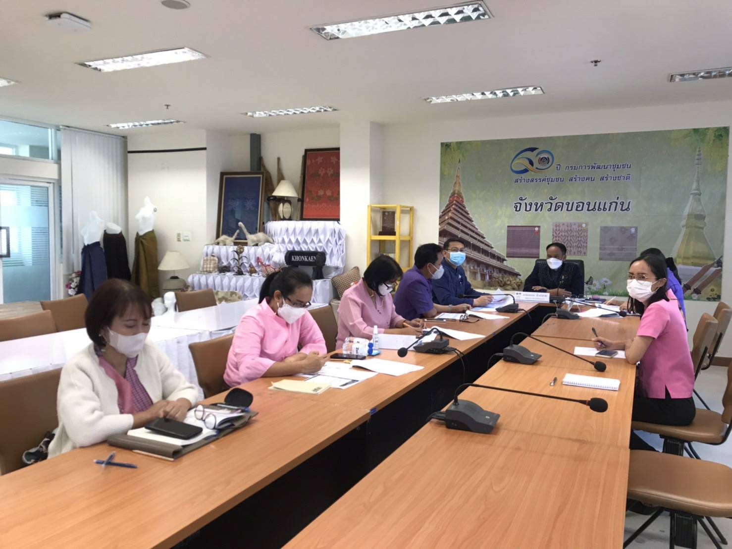 พช. ขอนแก่น : ร่วมประชุมการชี้แจงแนวทางการดำเนินงานโครงการพัฒนาชุมชนใสสะอาด ประจำปีงบประมาณ พ.ศ. 2565 ผ่านระบบวีดีทัศน์ทางไกล (Video Conference)