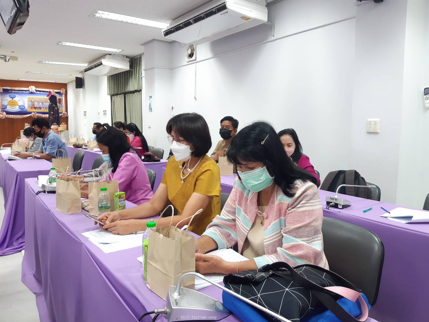 พช.ขอนแก่น : ประชุมเตรียมความพร้อมโครงการคัดสรรสุดยอดหนึ่งตำบล หนึ่งผลิตภัณฑ์ไทย ปี พ.ศ. 2565 (OTOP Product Champion : OPC) ระดับจังหวัด