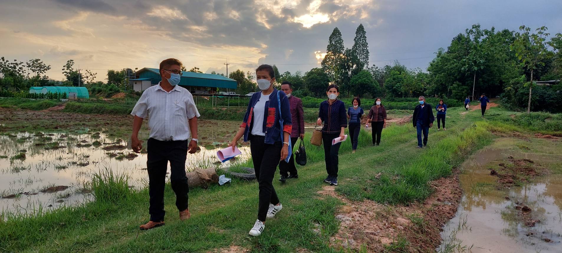 จังหวัดขอนแก่น : ดำเนินการคัดสรรกิจกรรมพัฒนาชุมชนดีเด่น ประจำปี 2565 ระดับกลุ่มอำเภอ