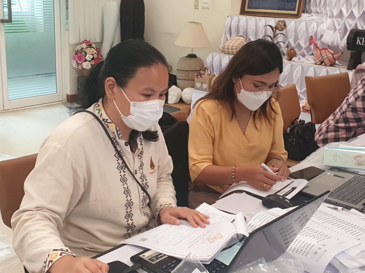 ?พช.ขอนแก่น : บันทึกและตรวจสอบความถูกต้องของข้อมูลและเอกสาร การคัดสรรสุดยอดหนึ่งตำบล หนึ่งผลิตภัณฑ์ไทย ปี พ.ศ. ๒๕๖๕ (OTOP Product Champion : OPC)?