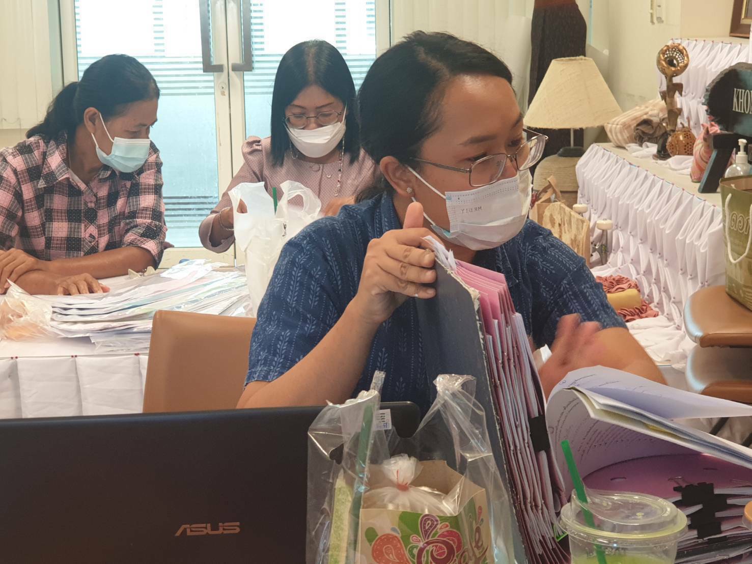 ?พช.ขอนแก่น : บันทึกและตรวจสอบความถูกต้องของข้อมูลและเอกสาร การคัดสรรสุดยอดหนึ่งตำบล หนึ่งผลิตภัณฑ์ไทย ปี พ.ศ. ๒๕๖๕ (OTOP Product Champion : OPC)?