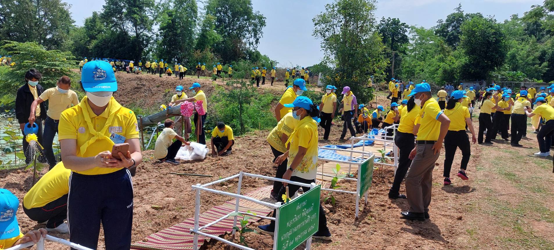 ?พช.ขอนแก่น : รวมกิจกรรมเนื่องในวันพระบาทสมเด็จพระปกเกล้าเจ้าอยู่หัว ประจำปี พ.ศ 2565 และกิจกรรมจิตอาสาพัฒนาปลูกป่าเพิ่มพื้นที่สีเขียวจังหวัดขอนแก่น?