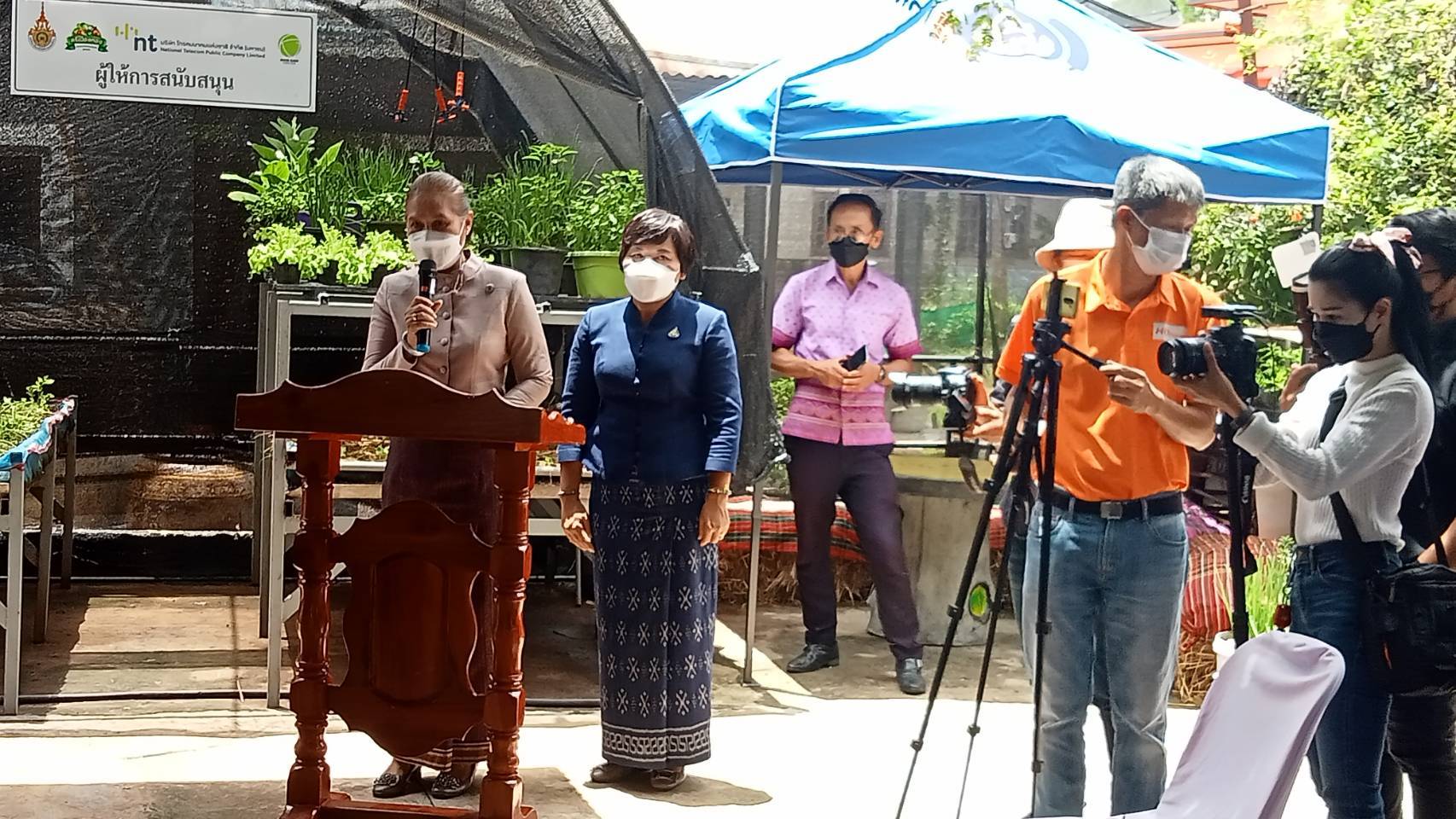 จังหวัดขอนแก่น : ให้การต้อนรับ‘ศาสตราจารย์ (พิเศษ) ดร.เอนก เหล่าธรรมทัศน์’ รัฐมนตรีว่าการกระทรวงการอุดมศึกษา วิทยาศาสตร์ วิจัยและนวัตกรรม (รมว.อว.) ในโอกาสเดินทางมาปฏิบัติราชการในพื้นที่จังหวัดขอนแก่น