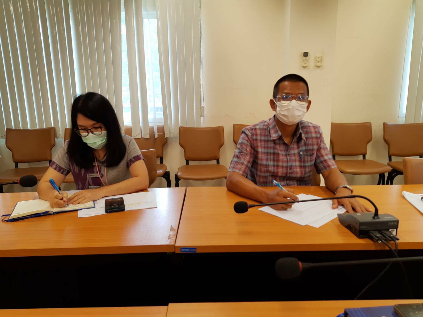 พช.ขอนแก่น : ร่วมประชุมตรวจติดตามงานภารกิจสำคัญของกรมการพัฒนาชุมชน ประจำปีงบประมาณ พ.ศ. 2565 ผ่านระบบการประชุมออนไลน์ (Zoom Cloud Meeting)