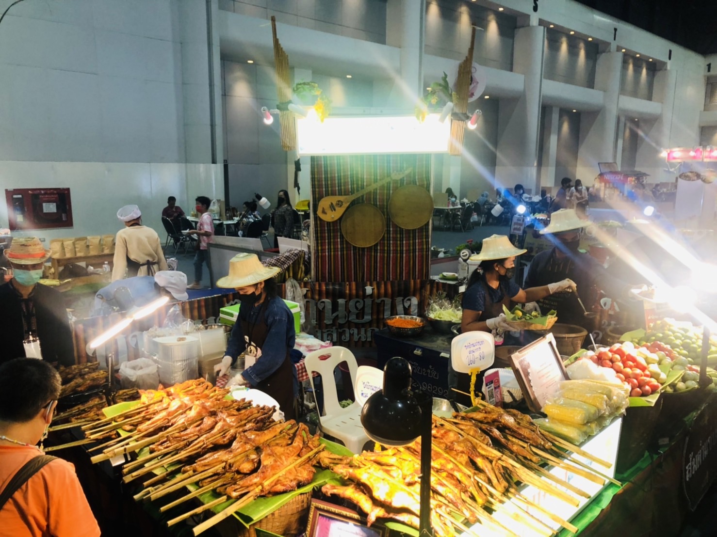 ?พช.ขอนแก่น นำผู้ประกอบการ OTOP เข้าร่วมงาน OTOP Midyear 2022 “สุขช้อป สุขใจ สุขทั่วไทย รวมไว้ในที่เดียว?