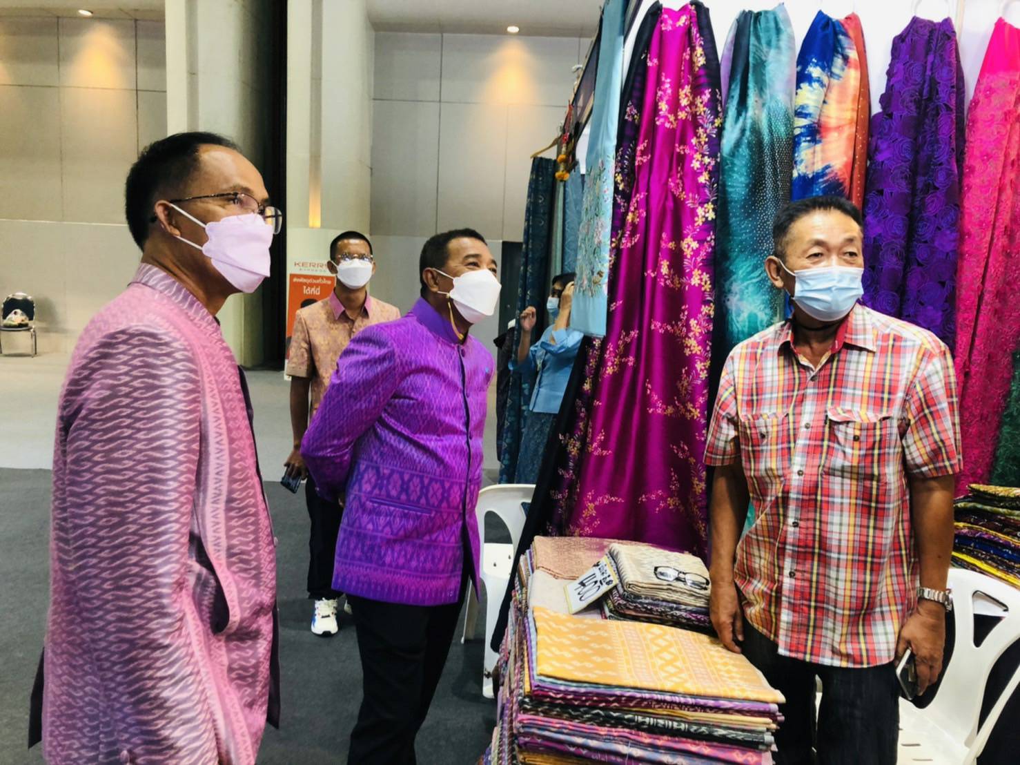 ?จังหวัดขอนแก่น : ร่วมเปิดงาน OTOP MIDYEAR 2022 “สุขช้อป สุขใจ สุขทั่วไทยรวมไว้ในที่เดียว” ณ อิมแพ็ค เมืองทองธานี?