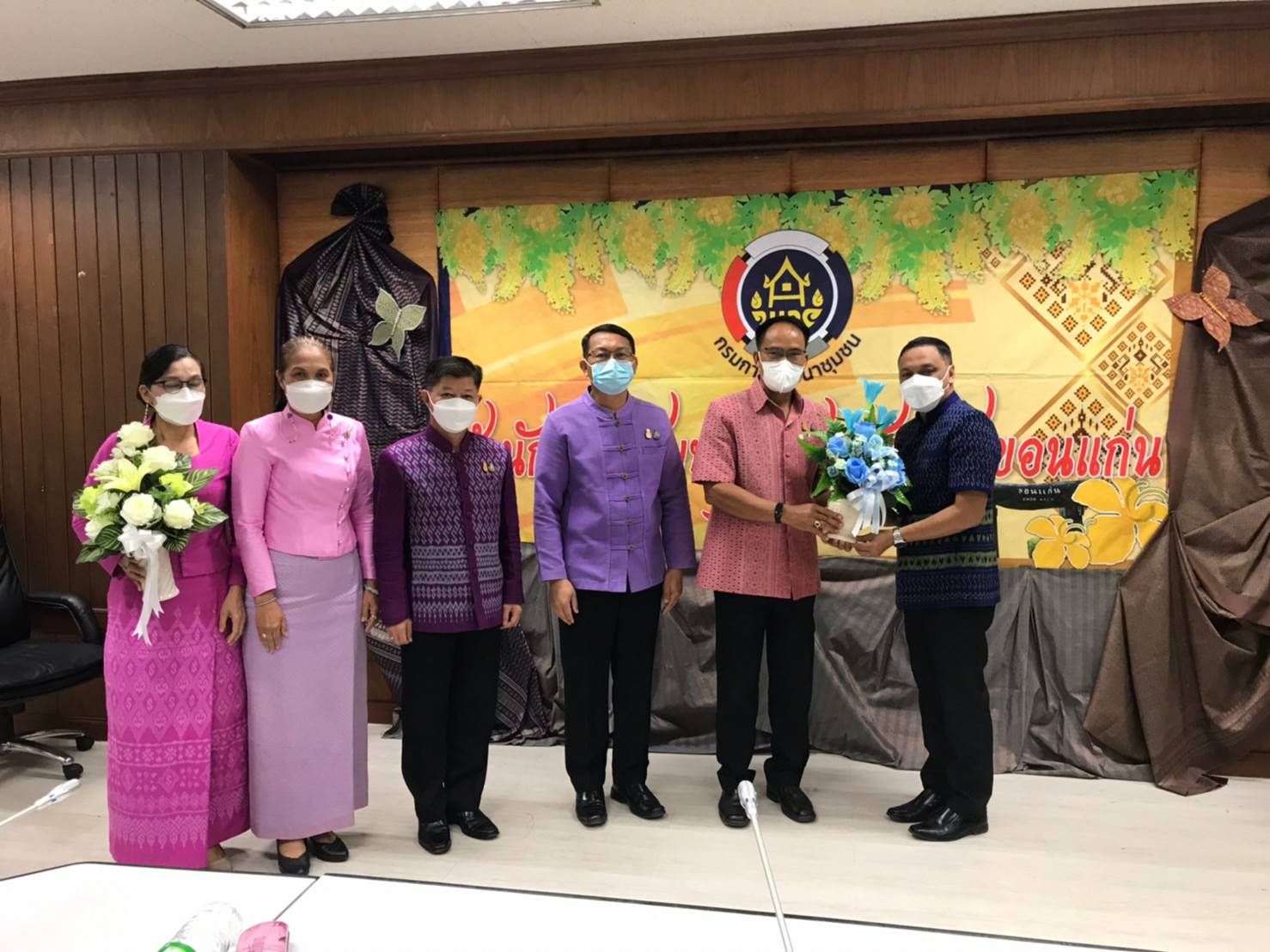 พช.ขอนแก่น : ประชุมผู้บริหารและนักวิชาการพัฒนาชุมชนจังหวัด เพื่อติดตามงานและประสานงานในการขับเคลื่อนงานพัฒนาชุมชน ครั้งที่ 5/2565