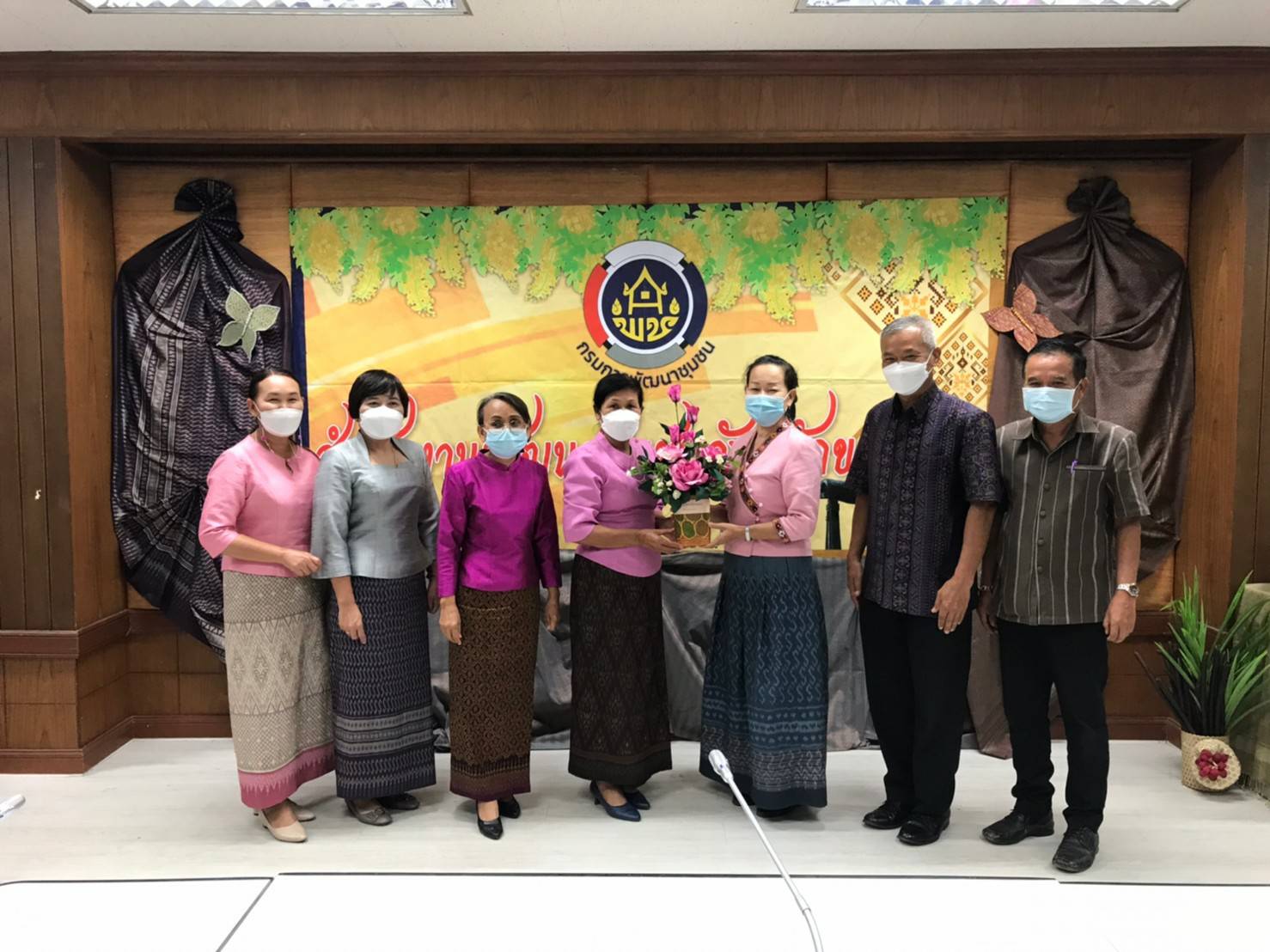 พช.ขอนแก่น : ประชุมผู้บริหารและนักวิชาการพัฒนาชุมชนจังหวัด เพื่อติดตามงานและประสานงานในการขับเคลื่อนงานพัฒนาชุมชน ครั้งที่ 5/2565