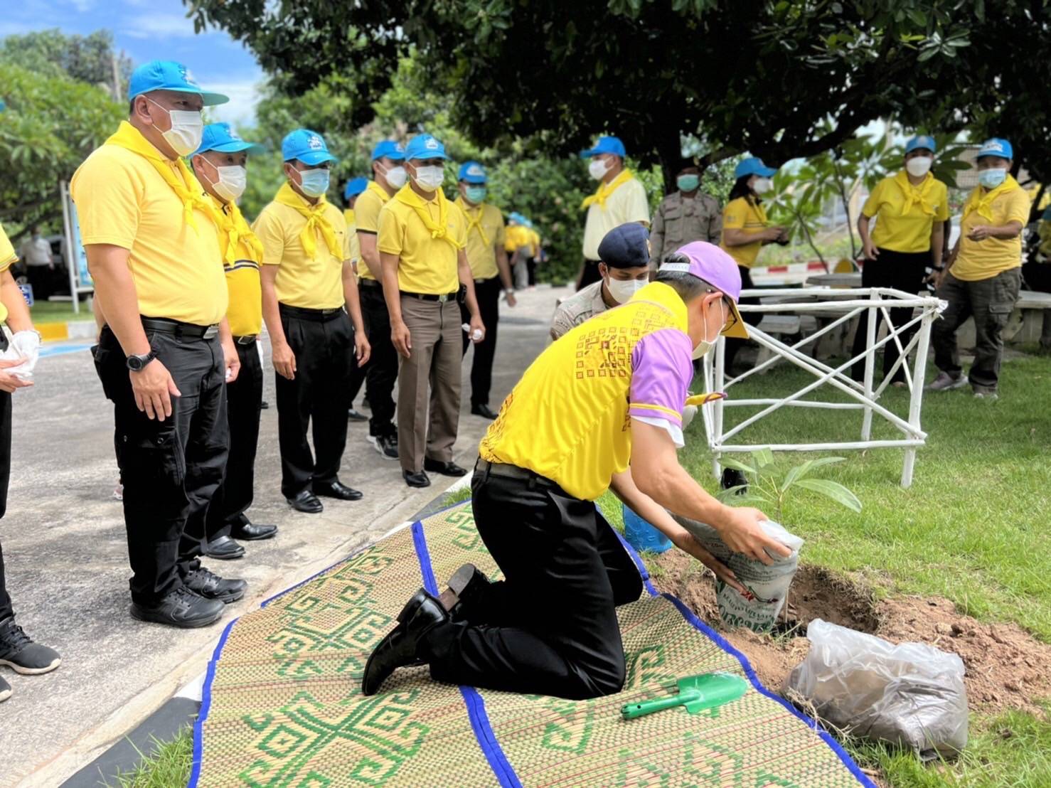 ? พช.ขอนแก่น ร่วมกิจกรรมอาสาพัฒนาทำความสะอาดปรับภูมิทัศน์ สถานพยาบาล ณ รพสต.หนองแซง อ.บ้านแฮด จ.ขอนแก่น?