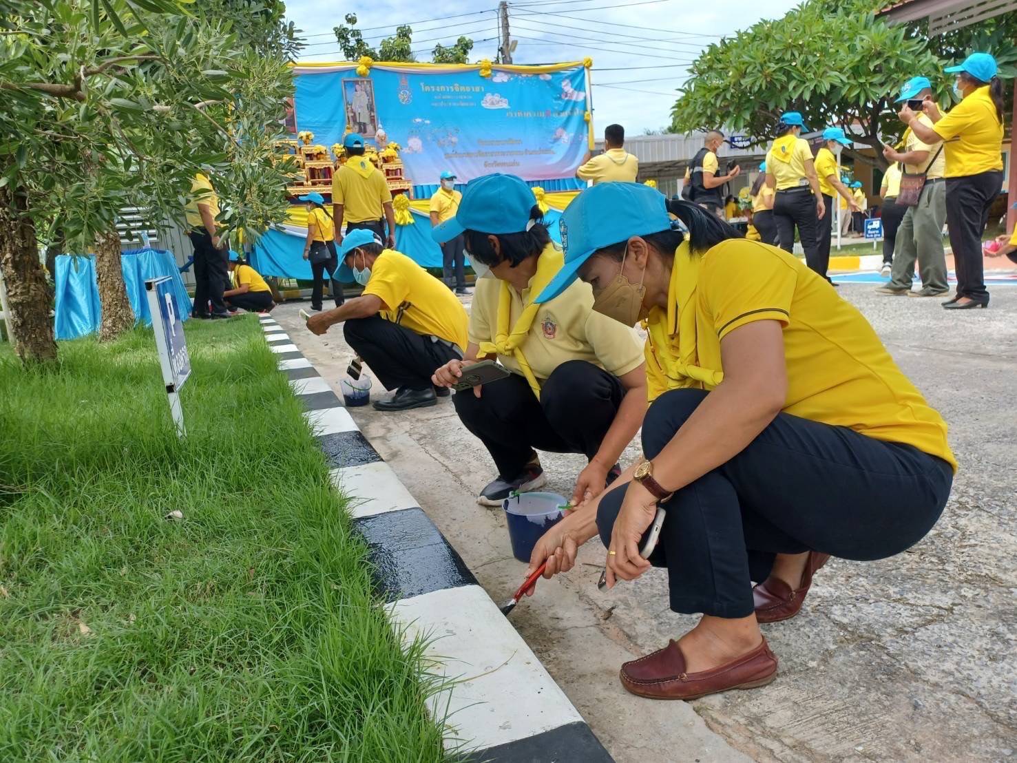 ? พช.ขอนแก่น ร่วมกิจกรรมอาสาพัฒนาทำความสะอาดปรับภูมิทัศน์ สถานพยาบาล ณ รพสต.หนองแซง อ.บ้านแฮด จ.ขอนแก่น?
