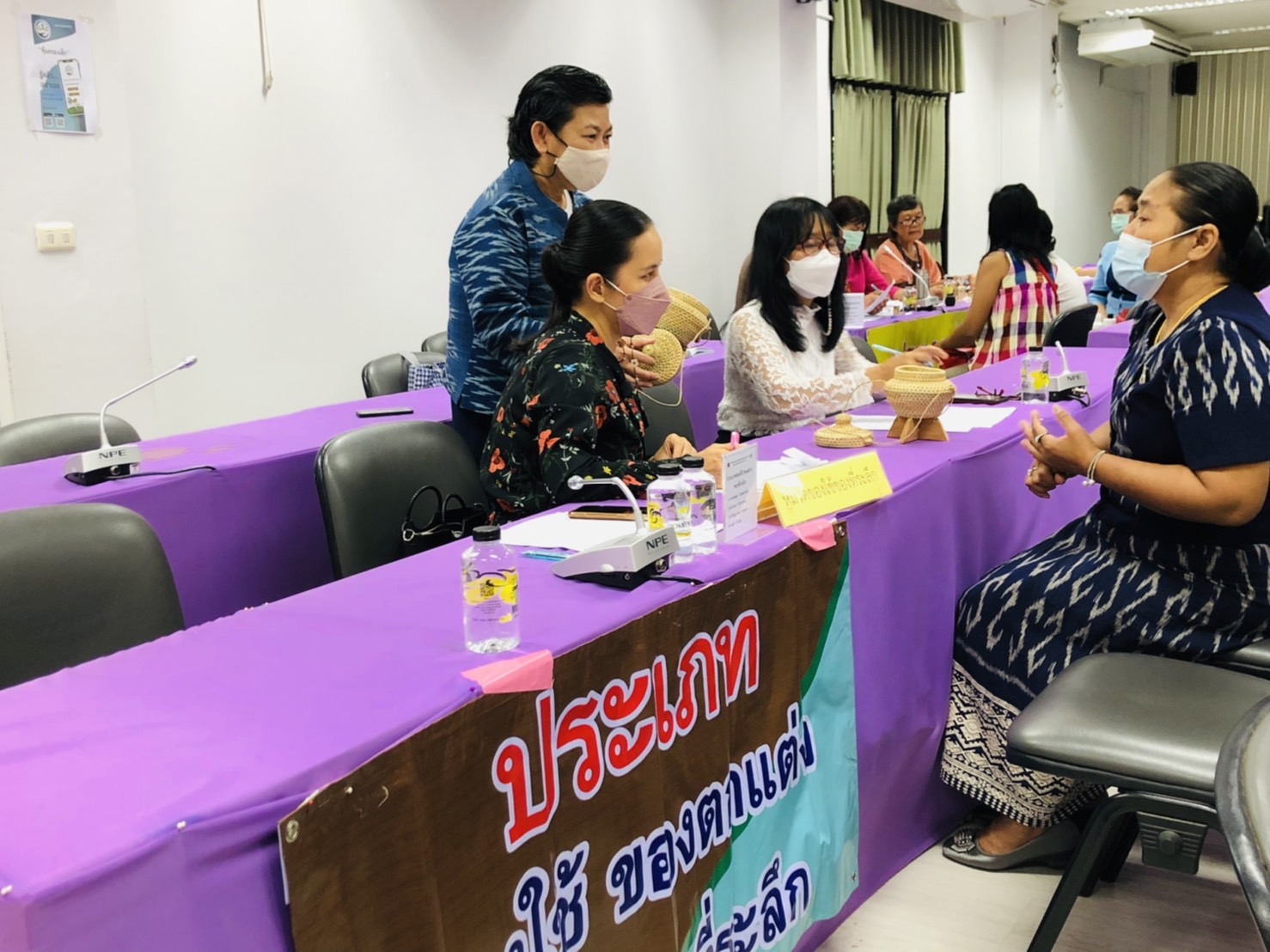 ?พช.ขอนแก่น : คัดเลือกผลิตภัณฑ์ OTOP เพื่อจัดจำหน่ายในศูนย์ส่งเสริมและพัฒนาสินค้า OTOP จังหวัดขอนแก่น?