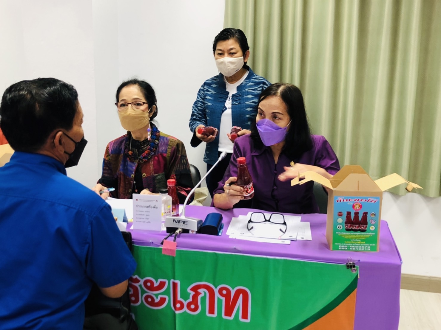 ?พช.ขอนแก่น : คัดเลือกผลิตภัณฑ์ OTOP เพื่อจัดจำหน่ายในศูนย์ส่งเสริมและพัฒนาสินค้า OTOP จังหวัดขอนแก่น?