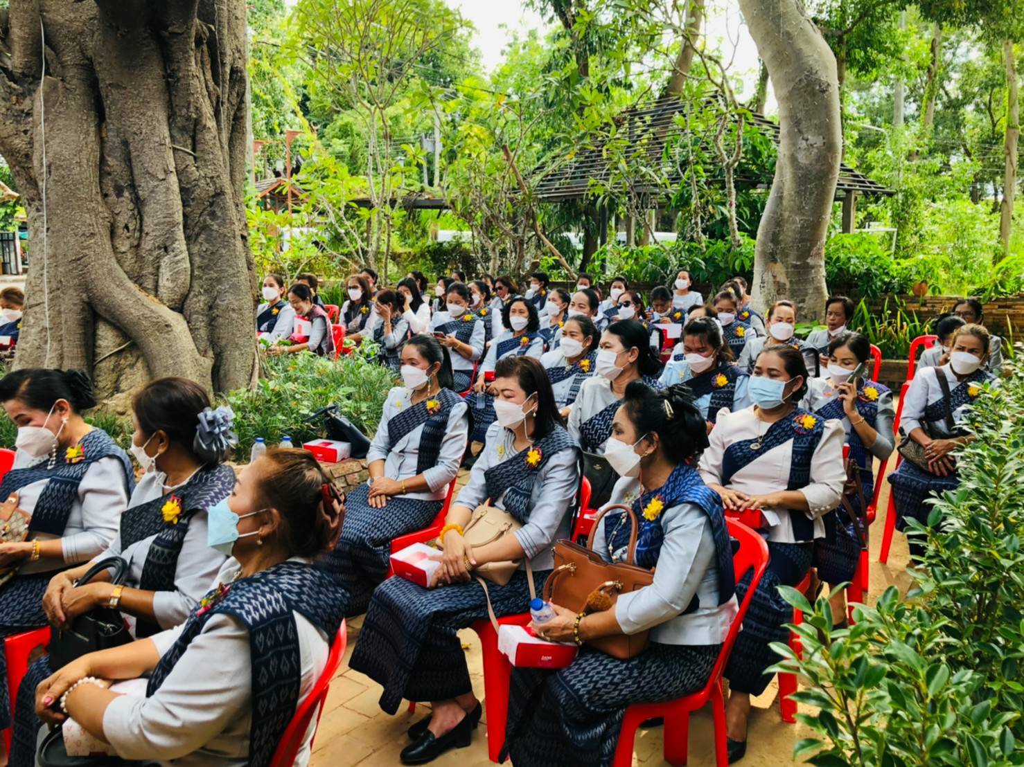 ?พช.ขอนแก่น : ดำเนินงานโครงการพัฒนาศักยภาพกลุ่มสตรีจังหวัดขอนแก่นประจำปี 2565 กิจกรรมประชุมเชิงปฏิบัติการคณะกรรมการพัฒนาสตรีจังหวัดขอนแก่น และทัศนศึกษาดูงานนอกพื้นที่จังหวัดขอนแก่น ?