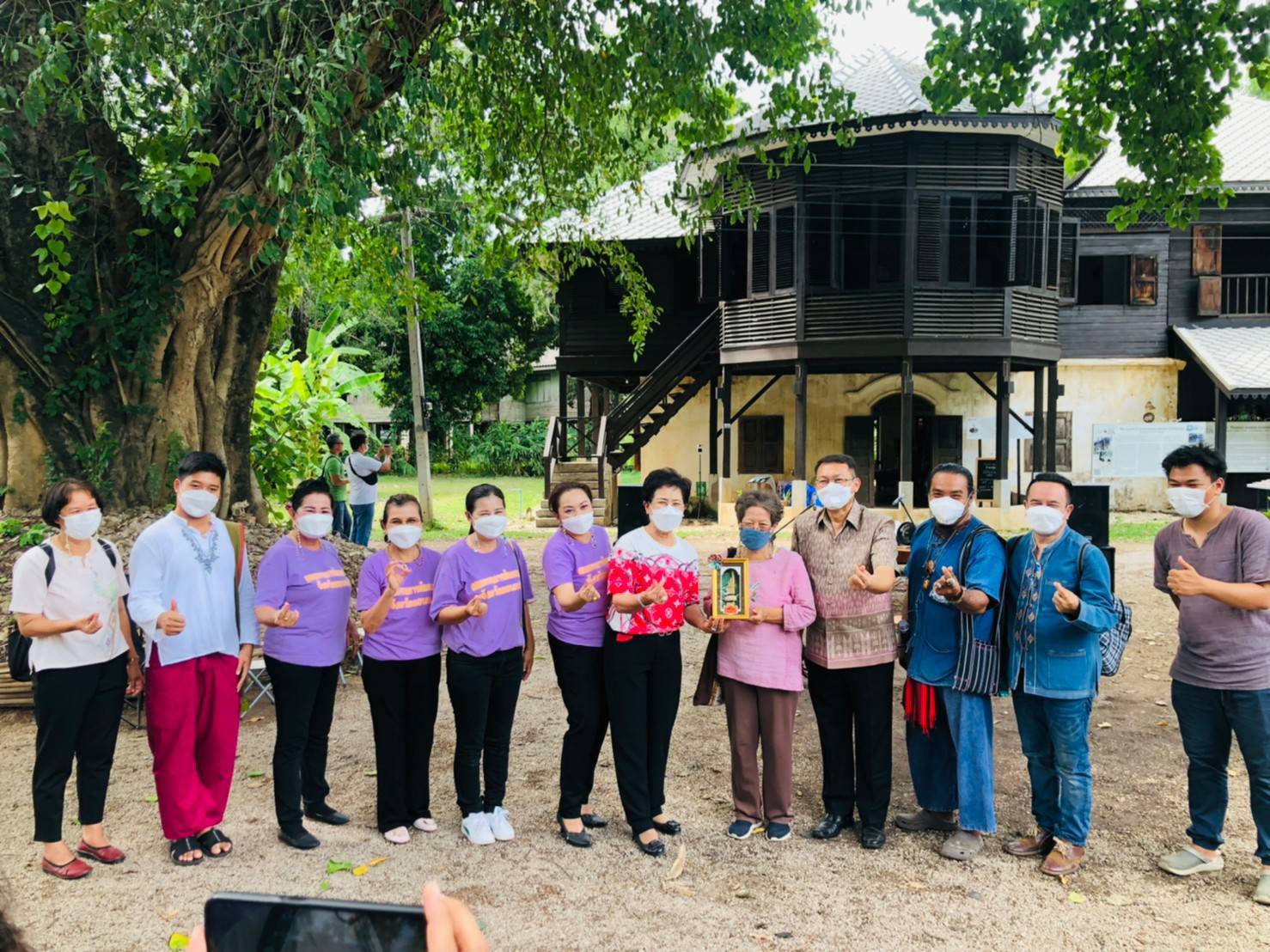 ?พช.ขอนแก่น : ดำเนินงานโครงการพัฒนาศักยภาพกลุ่มสตรีจังหวัดขอนแก่นประจำปี 2565 กิจกรรมประชุมเชิงปฏิบัติการคณะกรรมการพัฒนาสตรีจังหวัดขอนแก่น และทัศนศึกษาดูงานนอกพื้นที่จังหวัดขอนแก่น ?