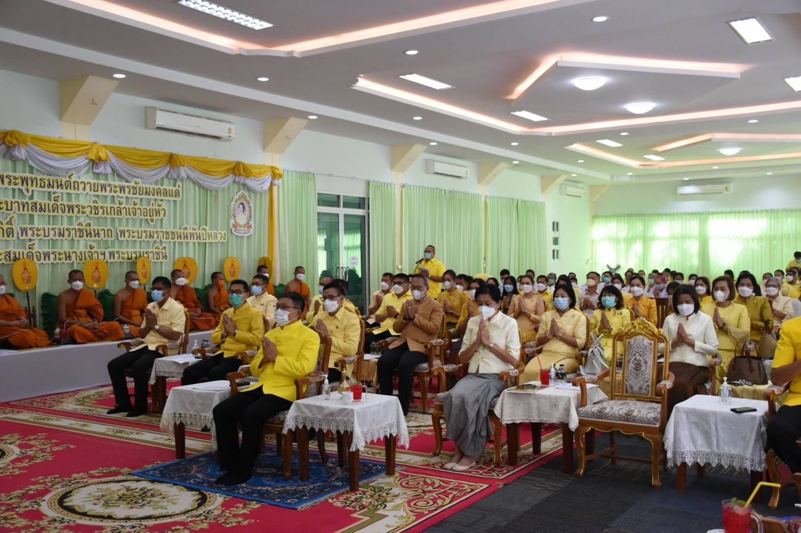 ?พช.ขอนแก่น : ร่วมพิธีเจริญพระพุทธมนต์ถวายพระพรชัยมงคลแด่ พระบาทสมเด็จพระเจ้าอยู่หัว สมเด็จพระนางเจ้าสิริกิติ์ พระบรมราชินีนาถ พระบรมราชชนนีพันปีหลวง และสมเด็จพระนางเจ้าฯ พระบรมราชินี ประจำปีพุทธศักราช 2565