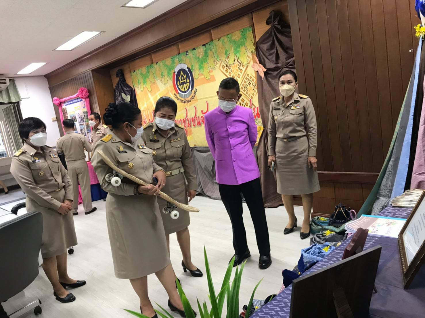จังหวัดขอนแก่น : นายวสันต์ ชิงชนะ ผู้ตรวจราชการกรมการพัฒนาชุมชน คัดเลือกข้าราชการ ลูกจ้างประจำ และพนักงานราชการดีเด่น กรมการพัฒนาชุมชน ประจำปี พ.ศ. 2565