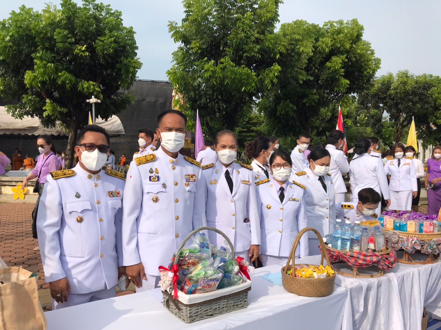 พช.ขอนแก่น ร่วมทำบุญตักบาตรถวายเป็นพระราชกุศล เนื่องในวันเฉลิมพระชนมพรรษา สมเด็จพระนางเจ้าฯ พระบรมราชินี