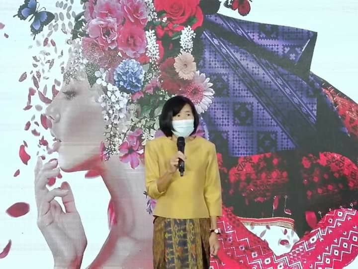 พช.ขอนแก่น : ร่วมพิธีเปิดงาน “มหกรรมผ้าทออีสานสู่สากล Thailand Esaan Fabric Expo 2022”@ขอนแก่น